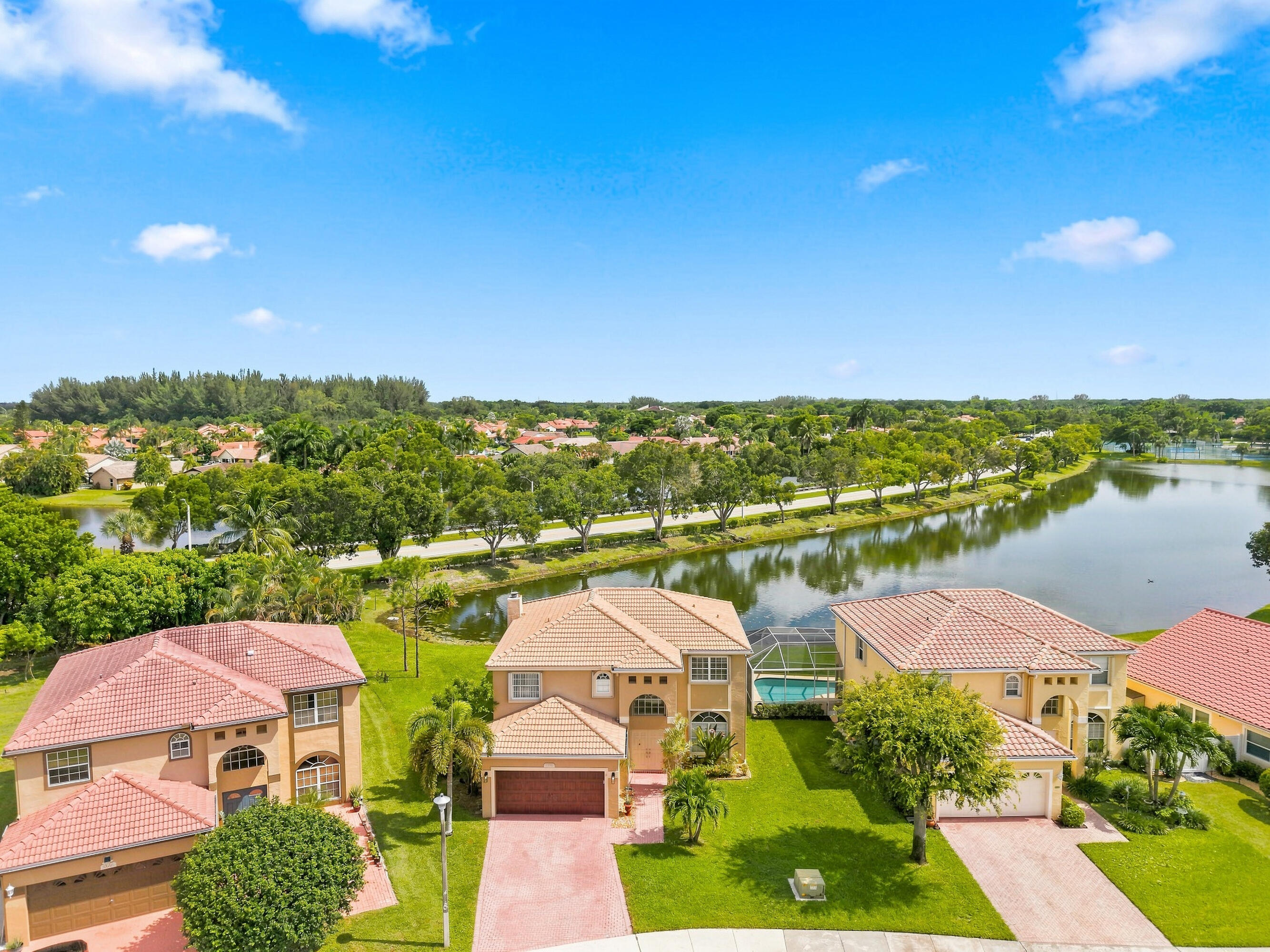 10592 PLAINVIEW Circle