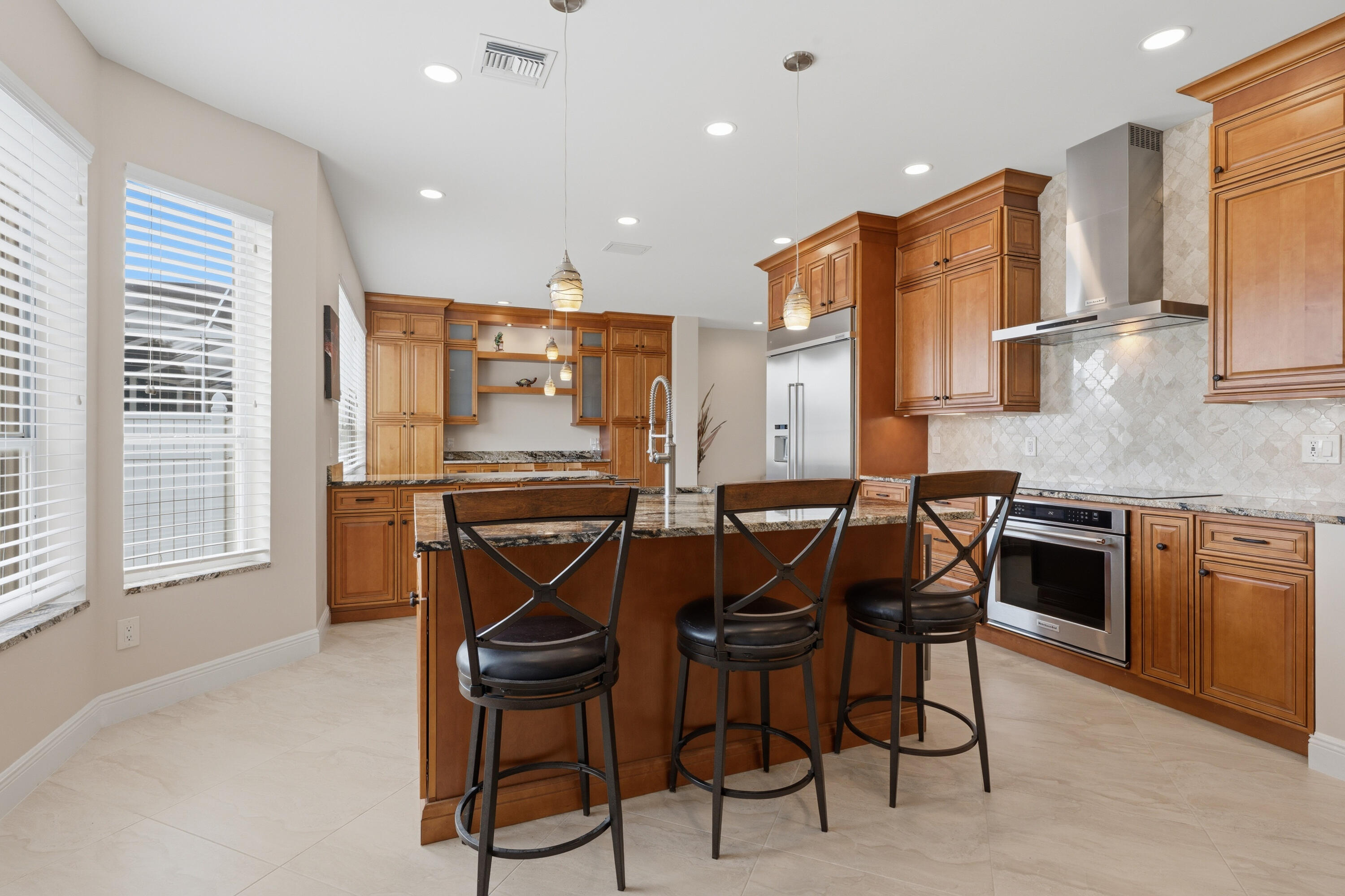 10592 PLAINVIEW Circle