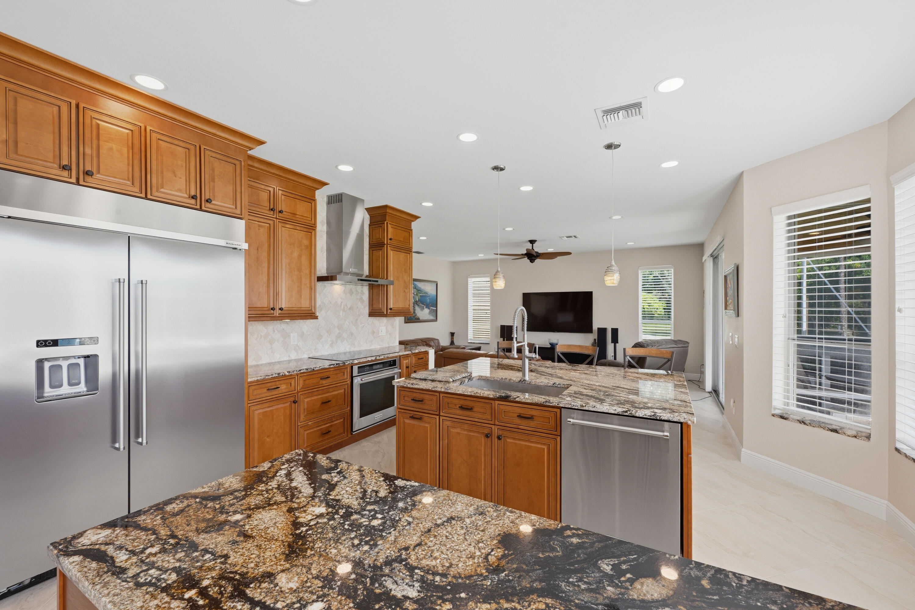 10592 PLAINVIEW Circle