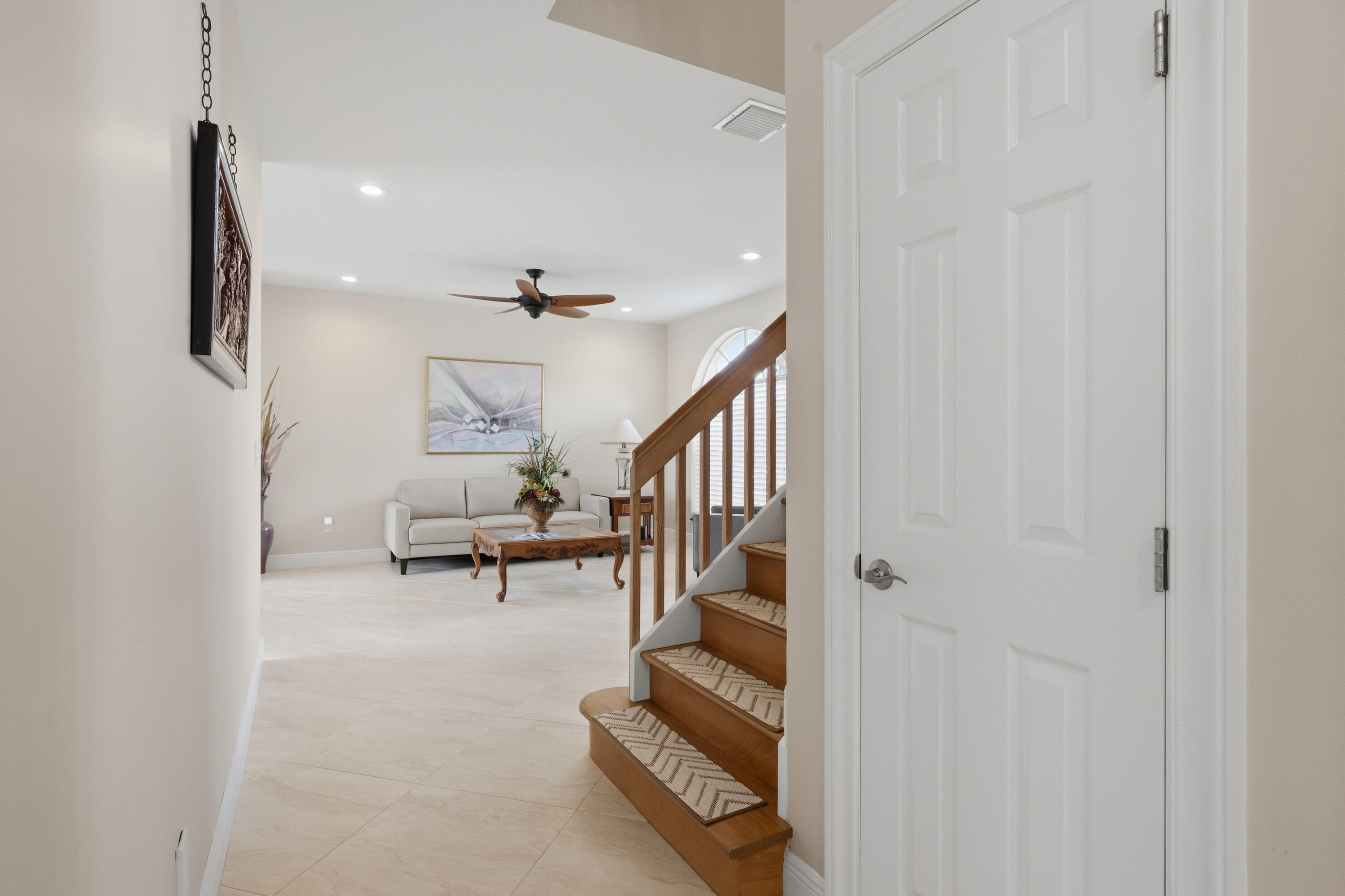 10592 PLAINVIEW Circle