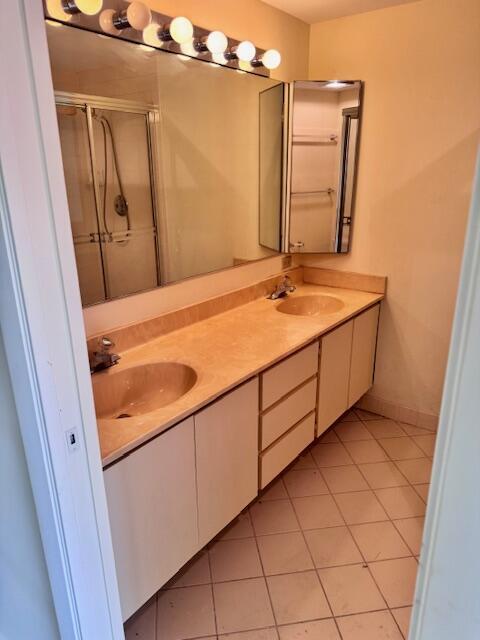 217 LIVE OAK Lane