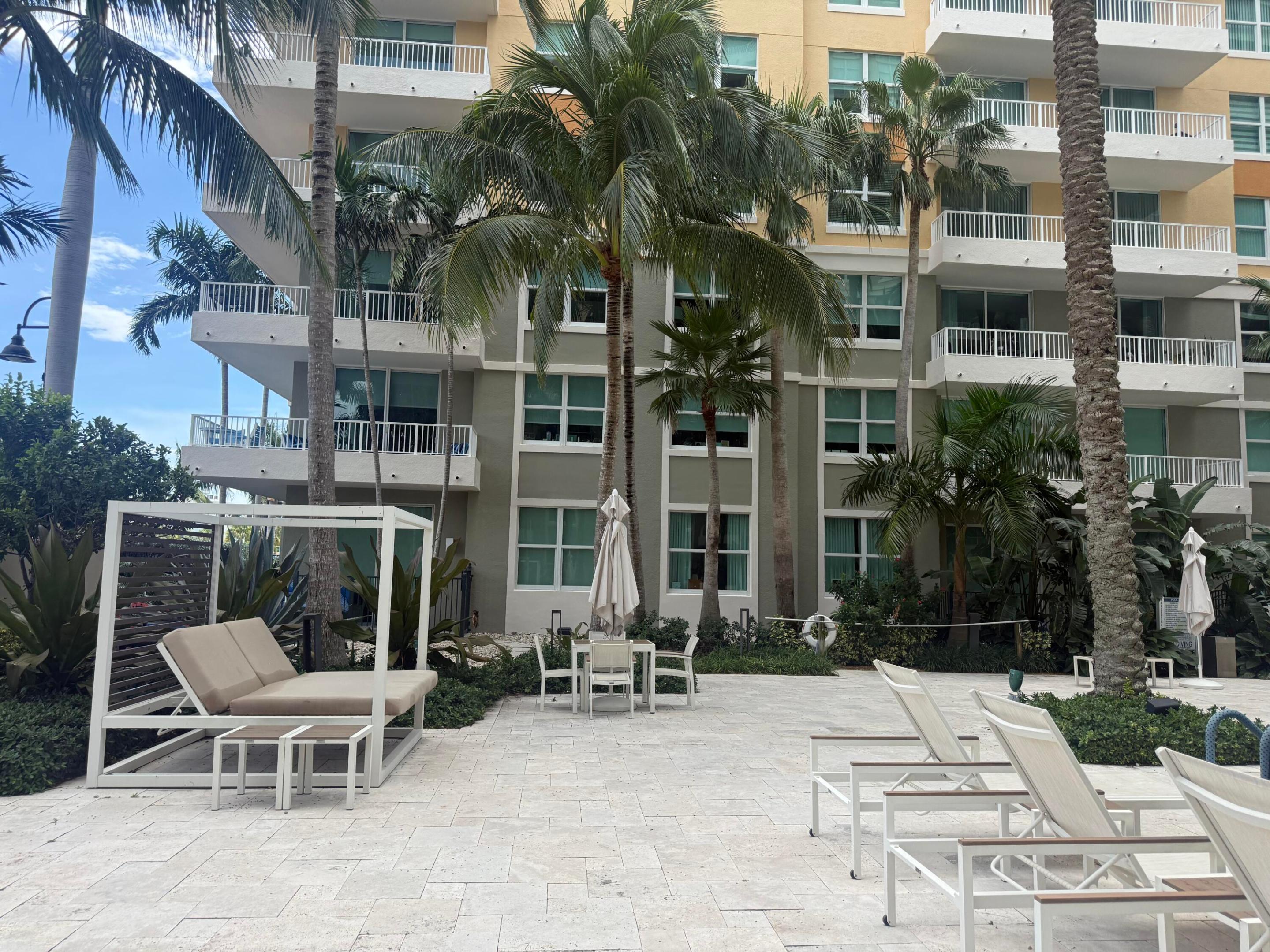 700 E BOYNTON BEACH Boulevard Unit: 1103