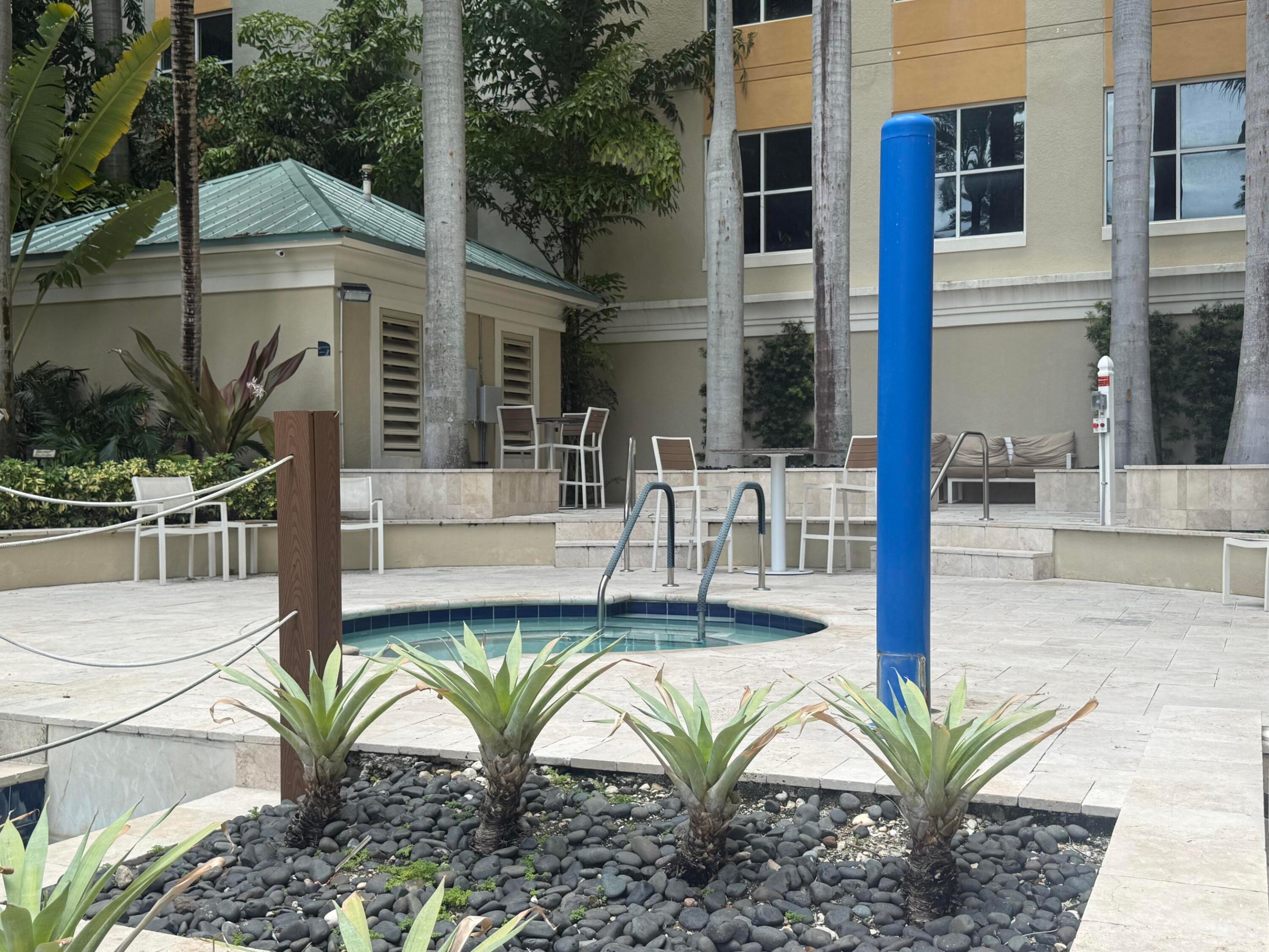 700 E BOYNTON BEACH Boulevard Unit: 1103