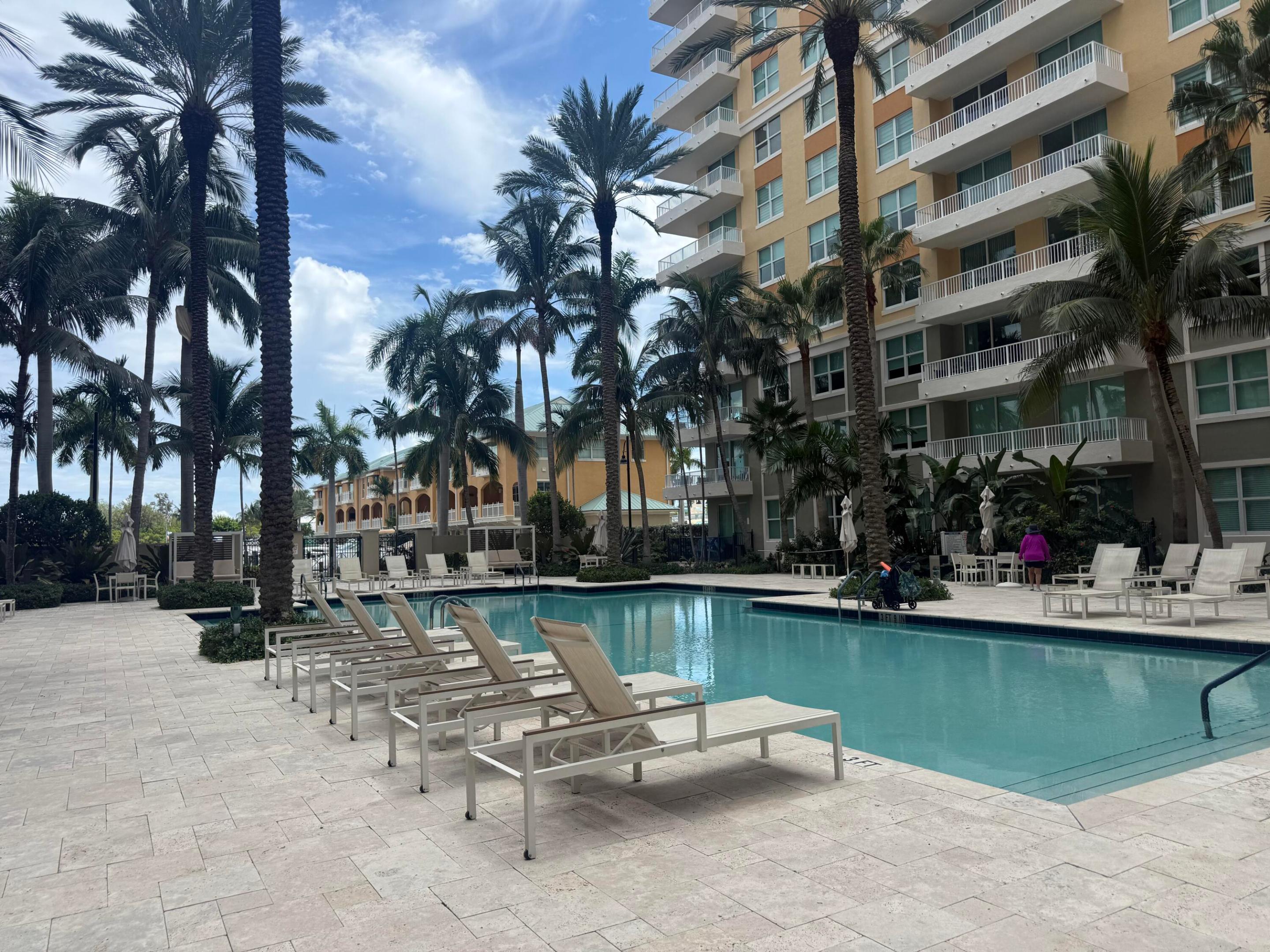 700 E BOYNTON BEACH Boulevard Unit: 1103