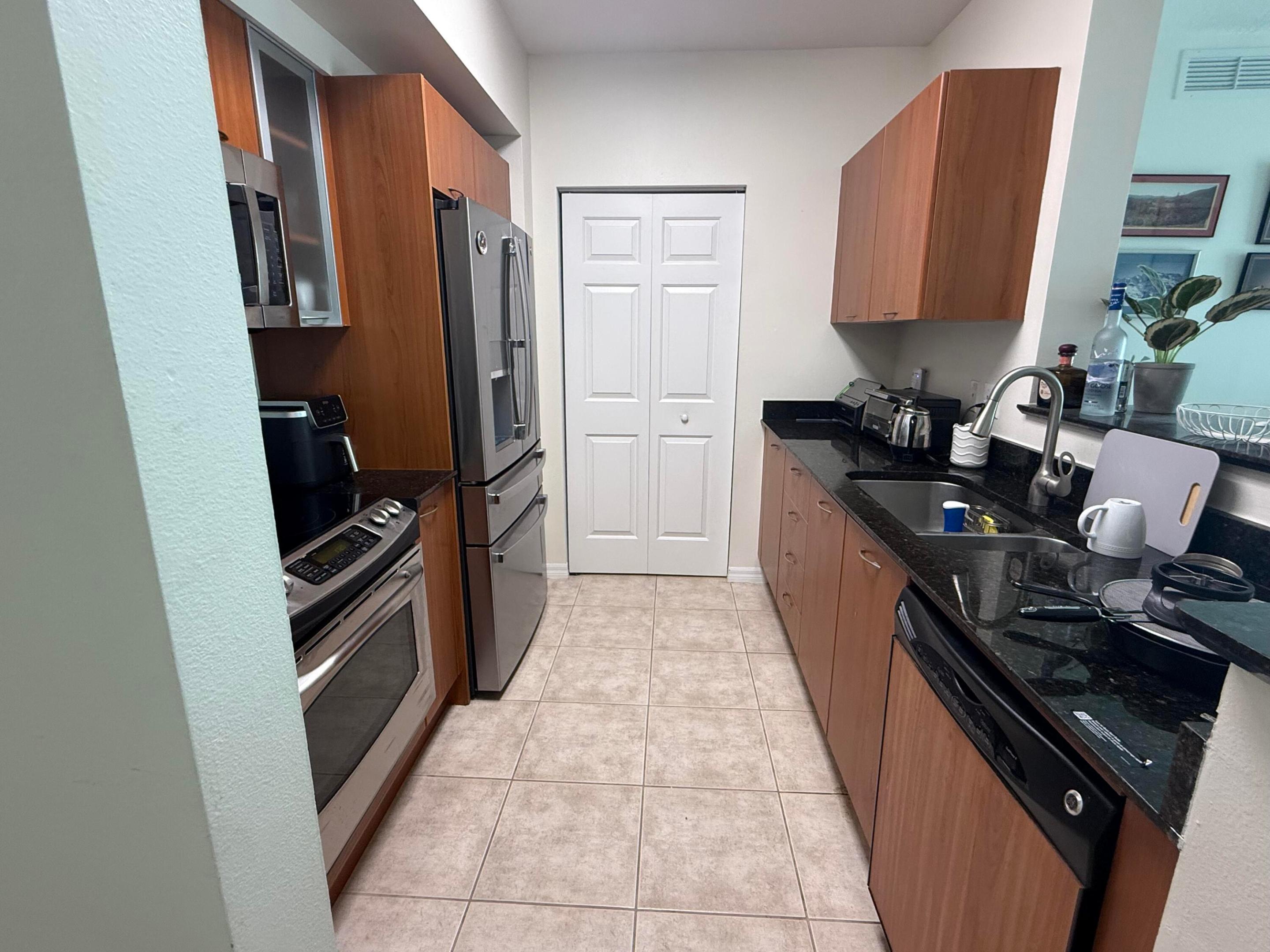 700 E BOYNTON BEACH Boulevard Unit: 1103