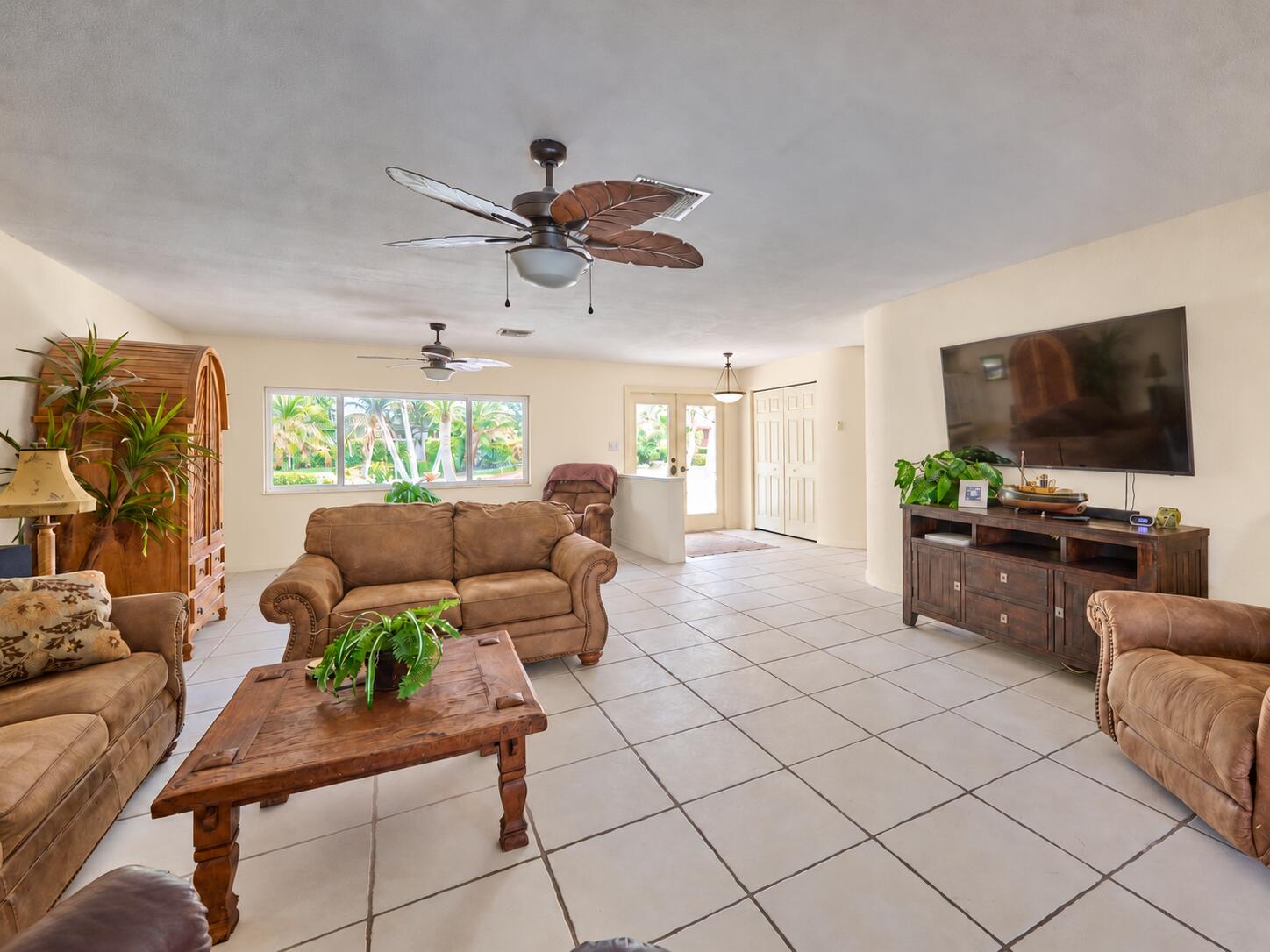 2810 NE 48th Court