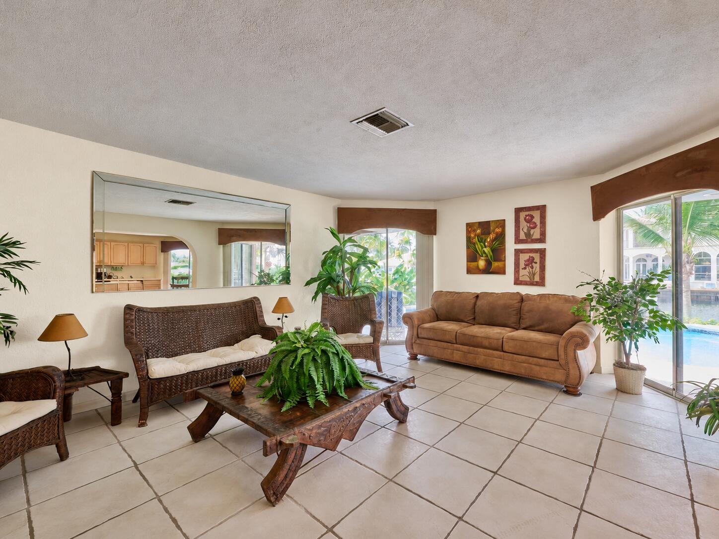 2810 NE 48th Court
