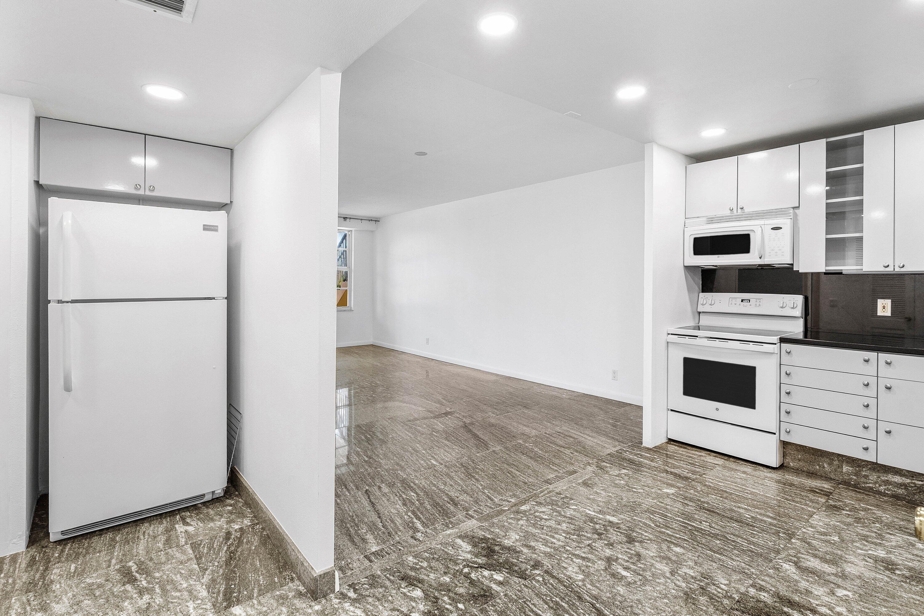 3475 S OCEAN Boulevard 1100