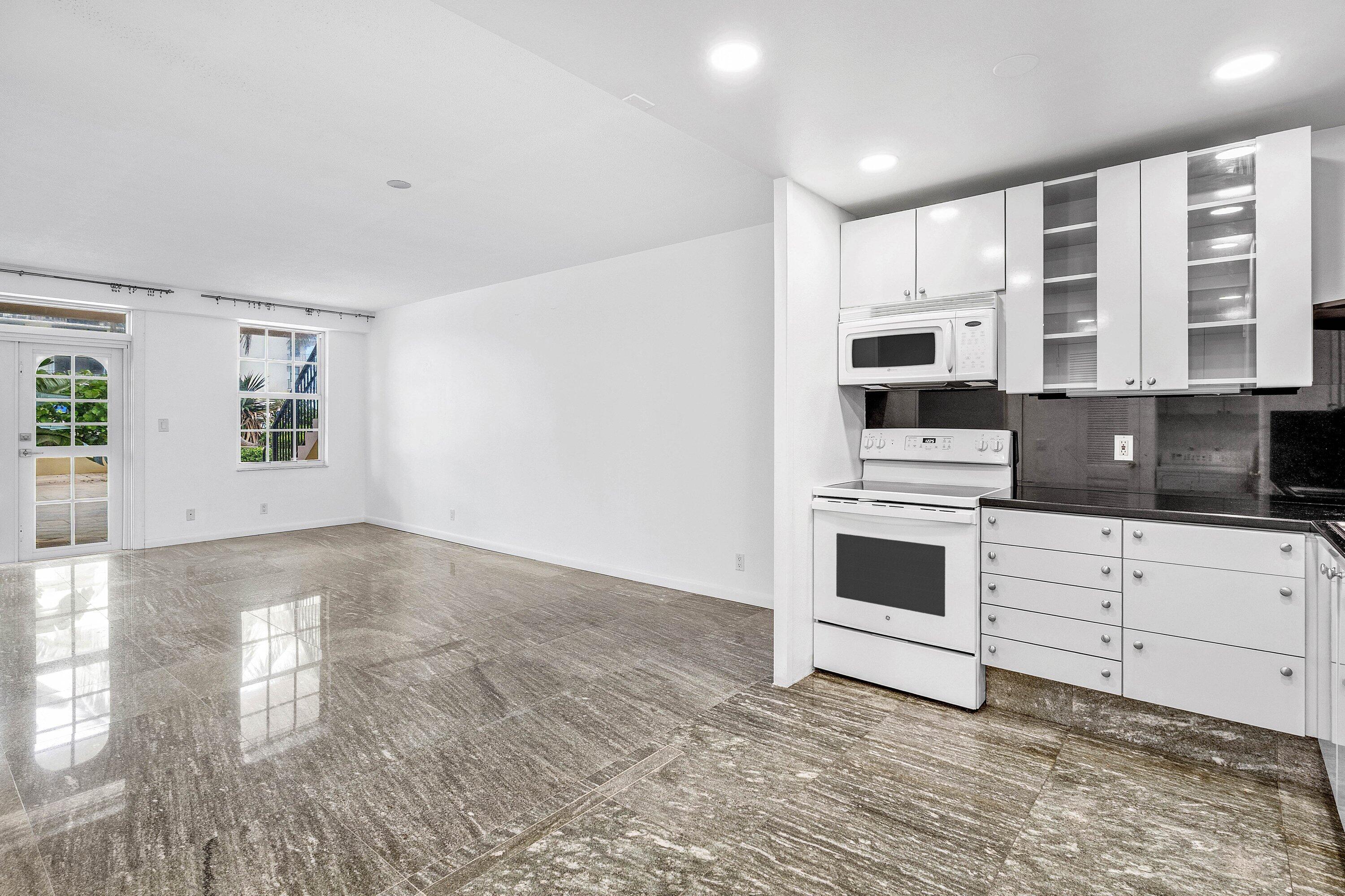 3475 S OCEAN Boulevard 1100