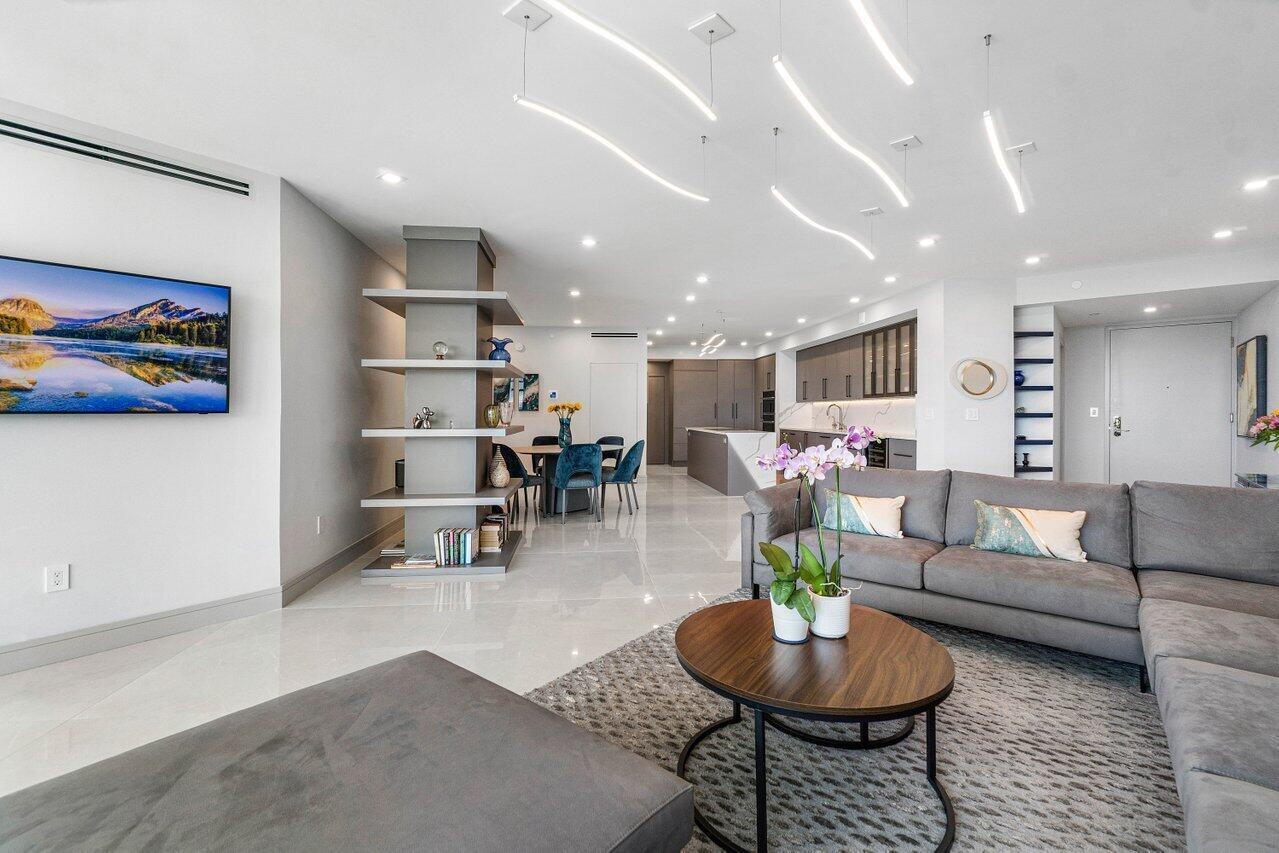 550 SE Mizner Boulevard B709