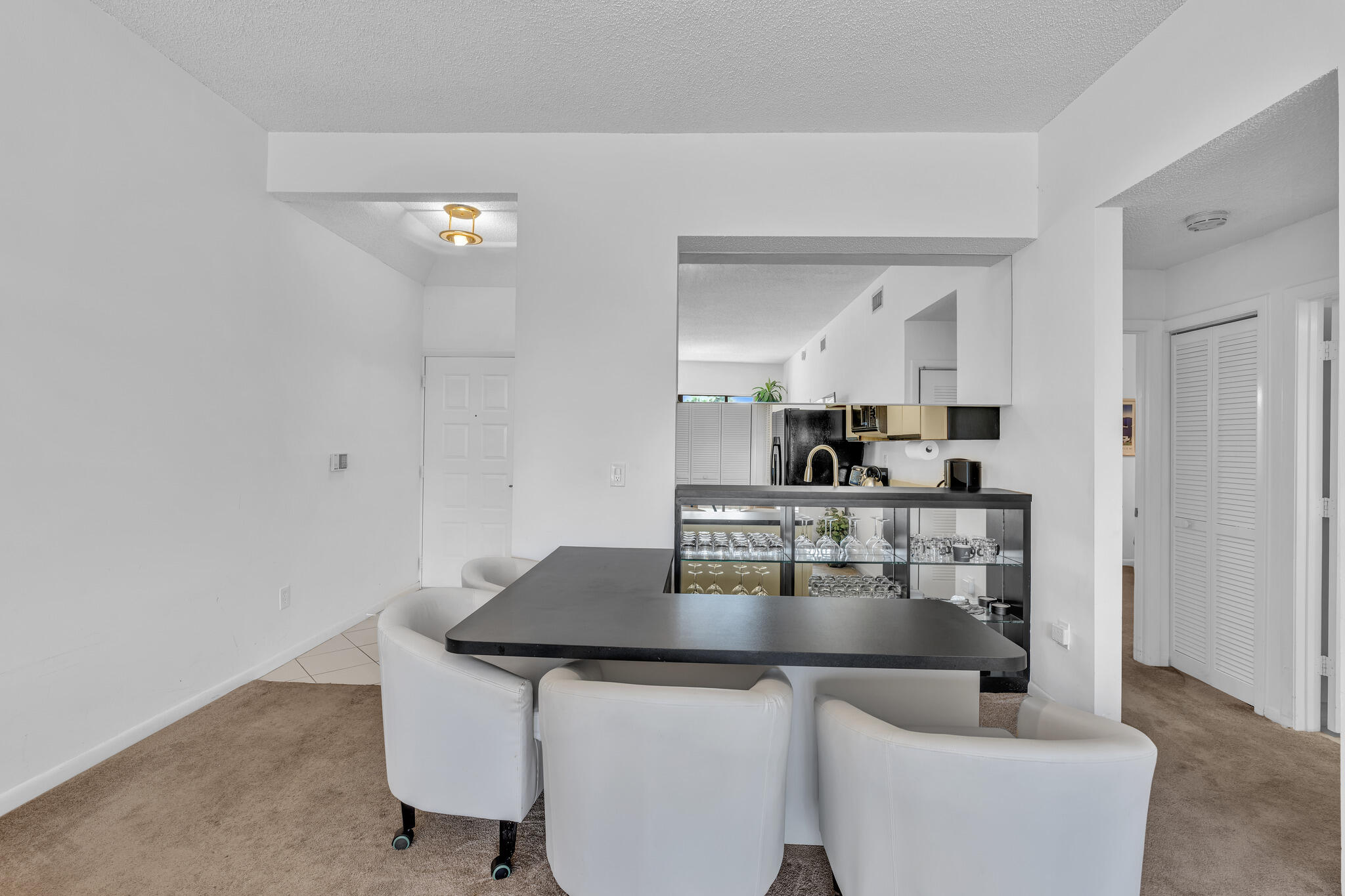 7508 LA PAZ Boulevard 204