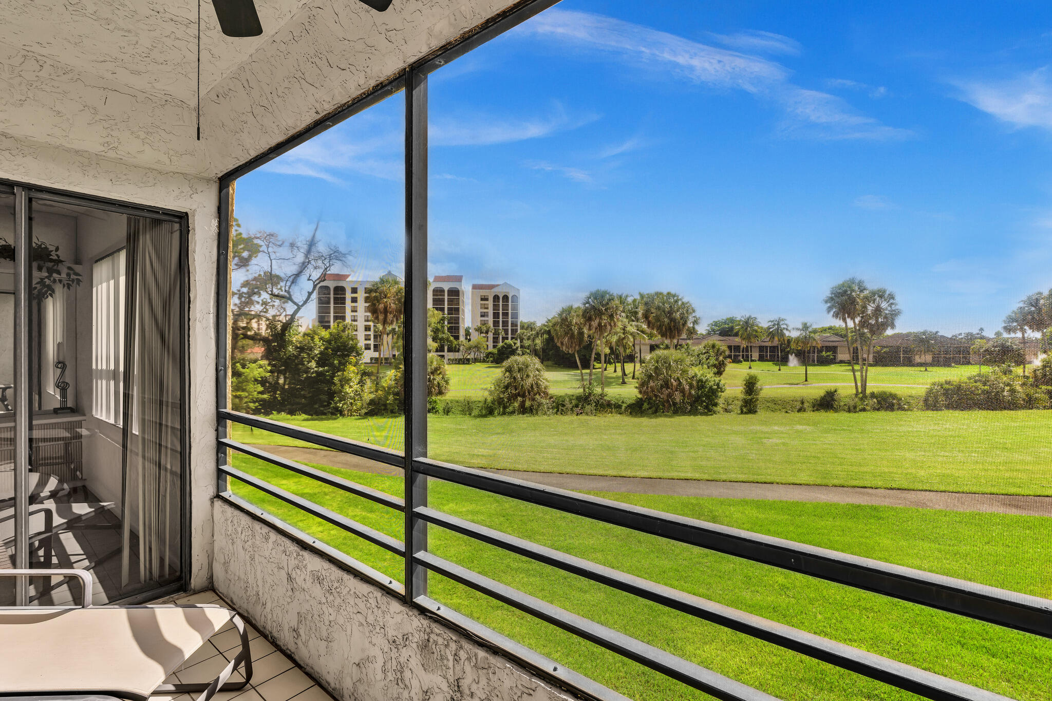 7508 LA PAZ Boulevard 204
