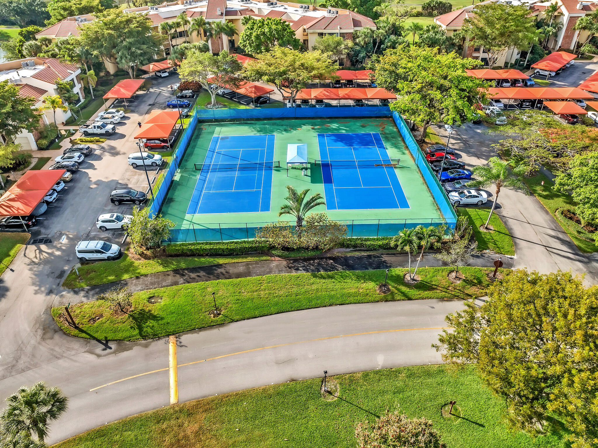 7508 LA PAZ Boulevard 204