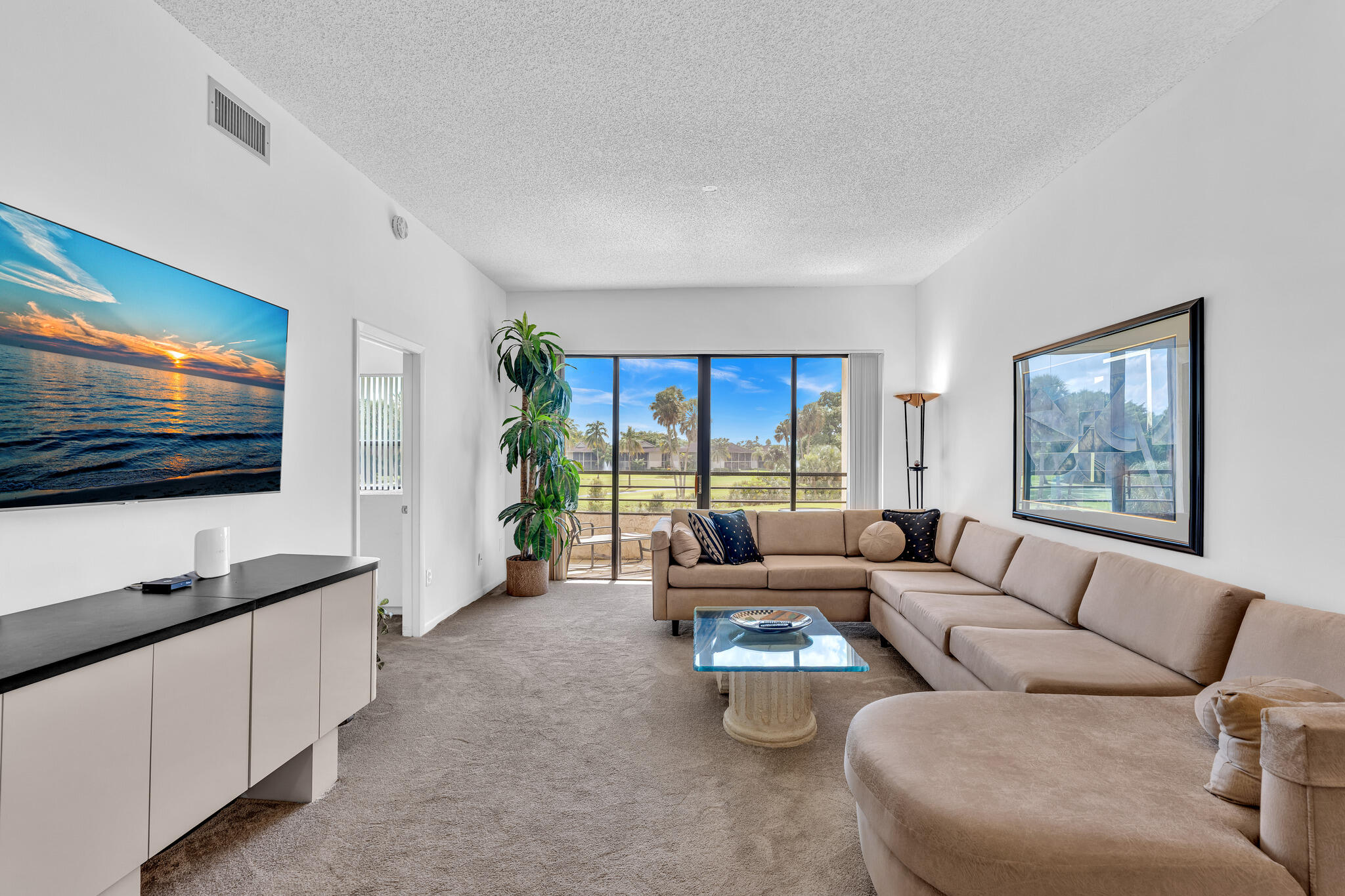 7508 LA PAZ Boulevard 204