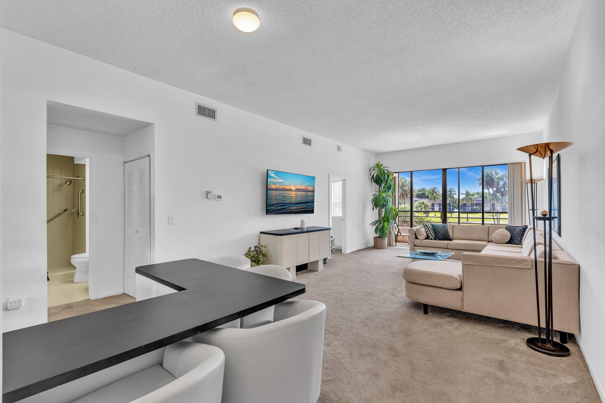 7508 LA PAZ Boulevard 204
