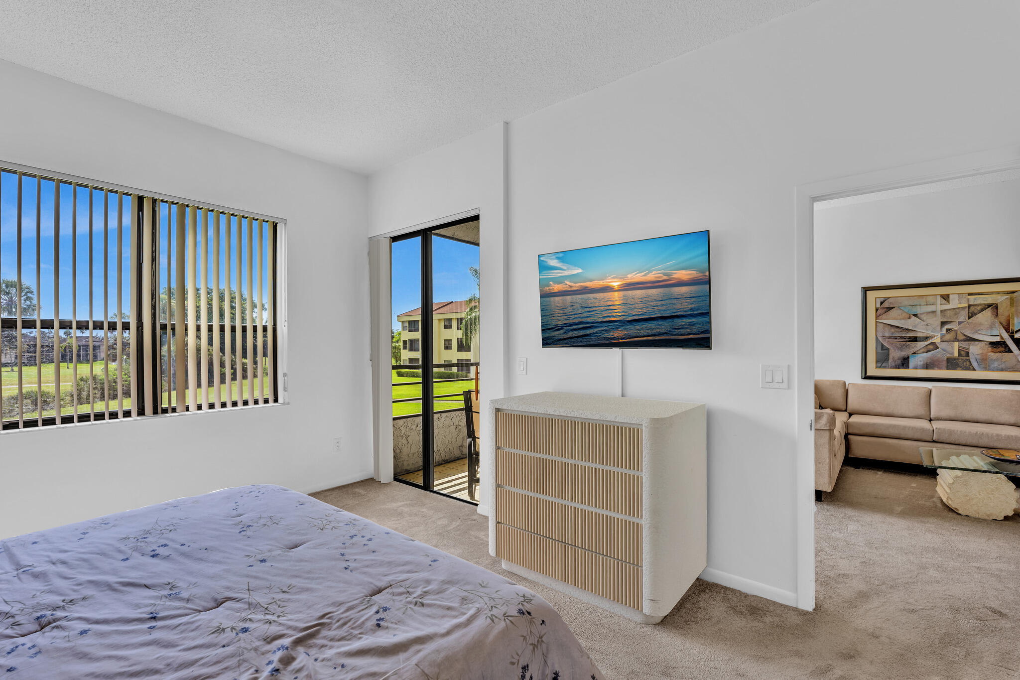 7508 LA PAZ Boulevard 204