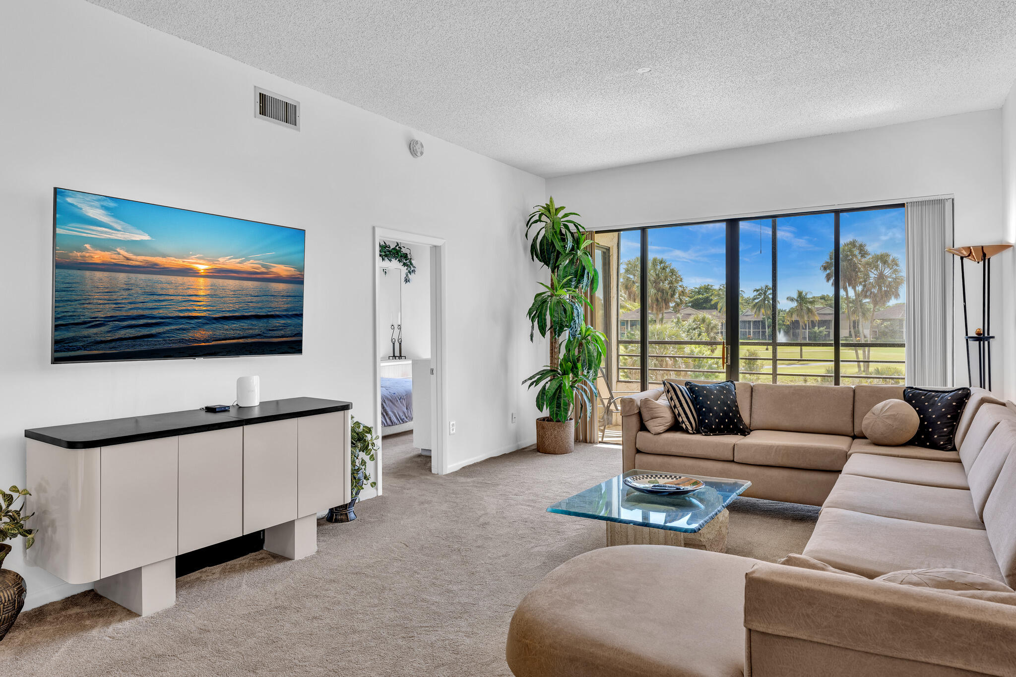 7508 LA PAZ Boulevard 204