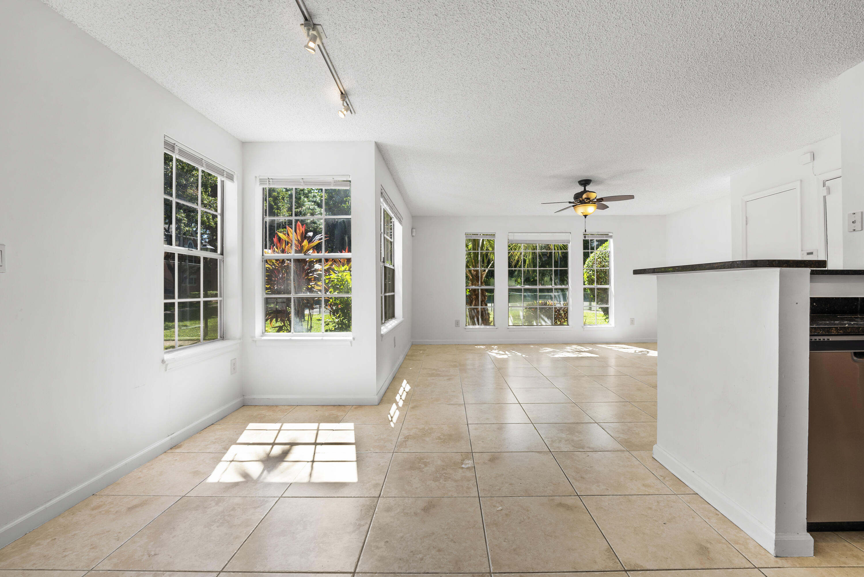 1001 CRYSTAL Way O