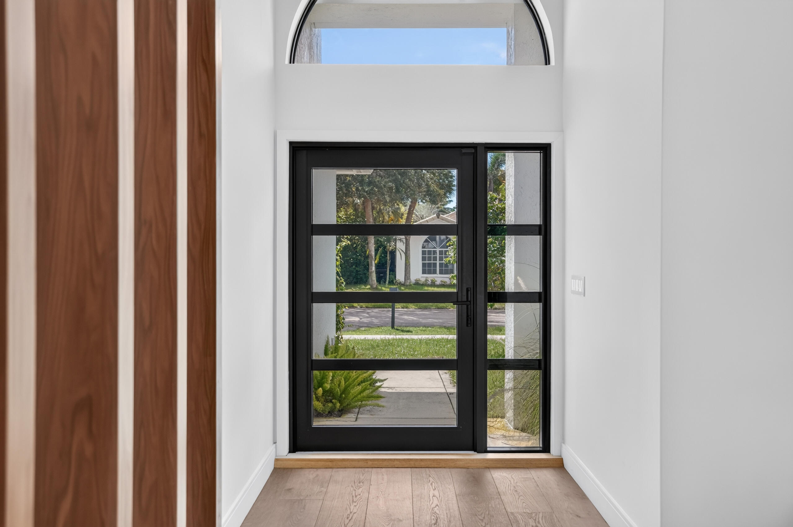 3995 Laurelwood Lane