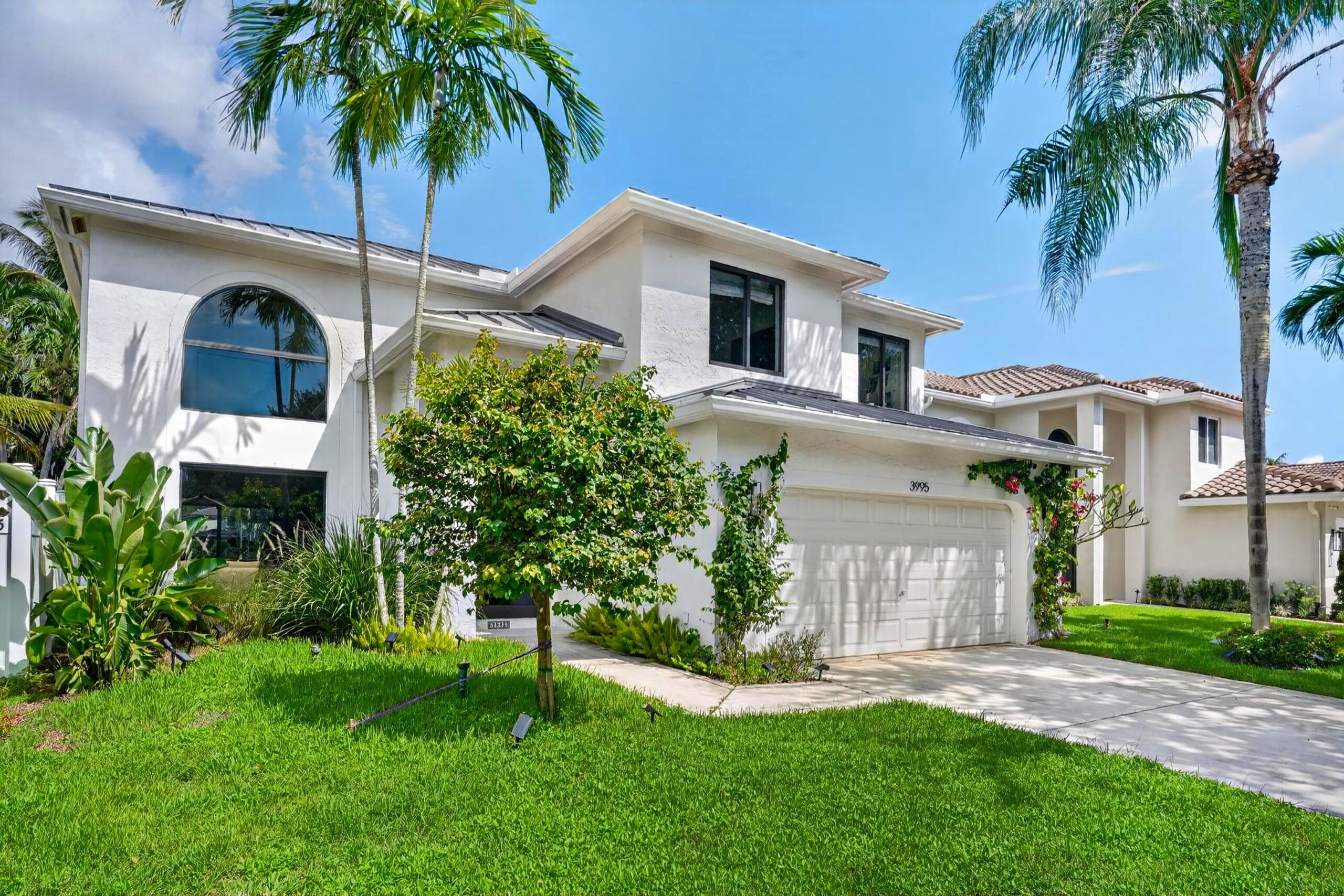 3995 Laurelwood Lane