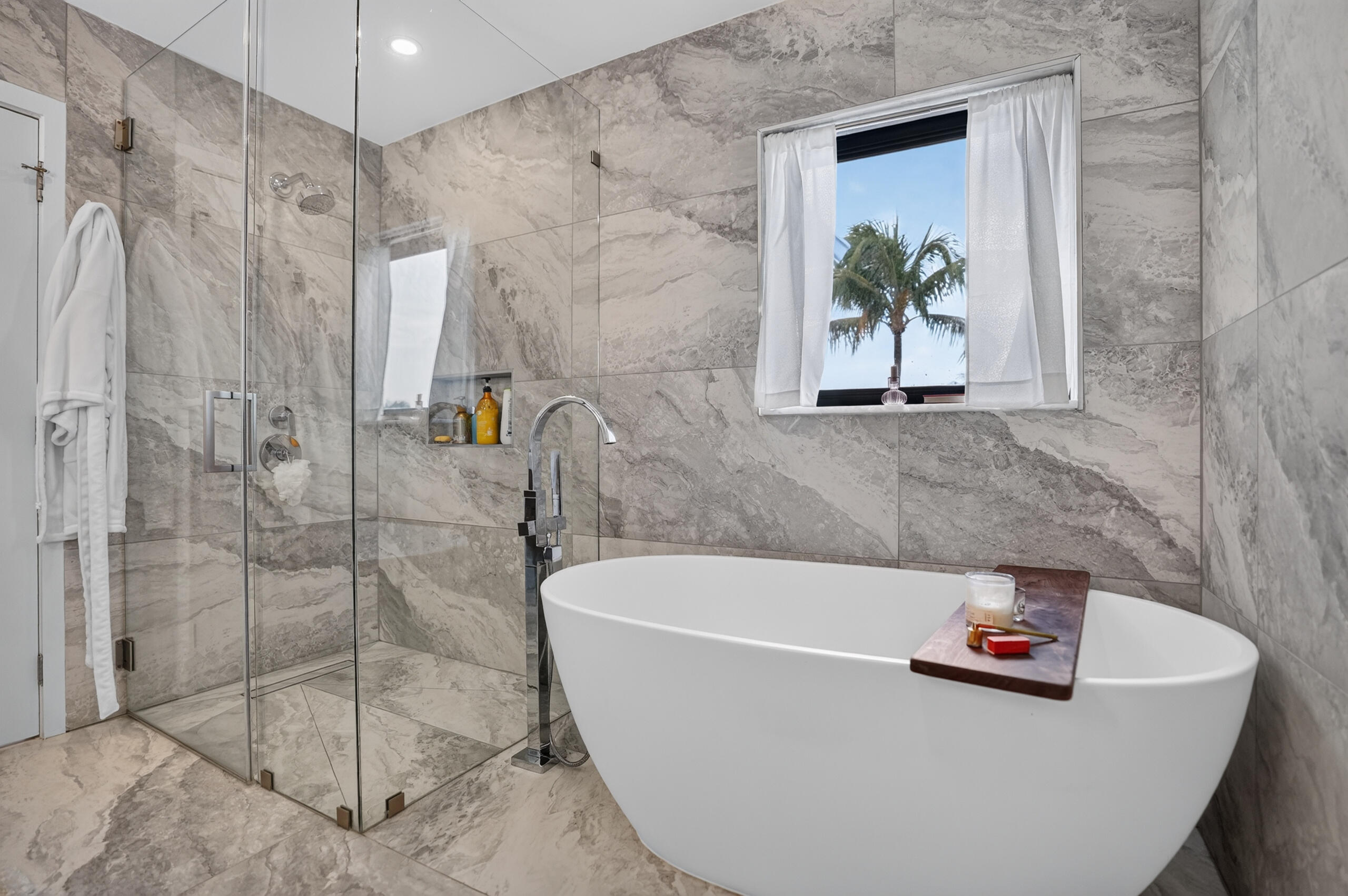 3995 Laurelwood Lane