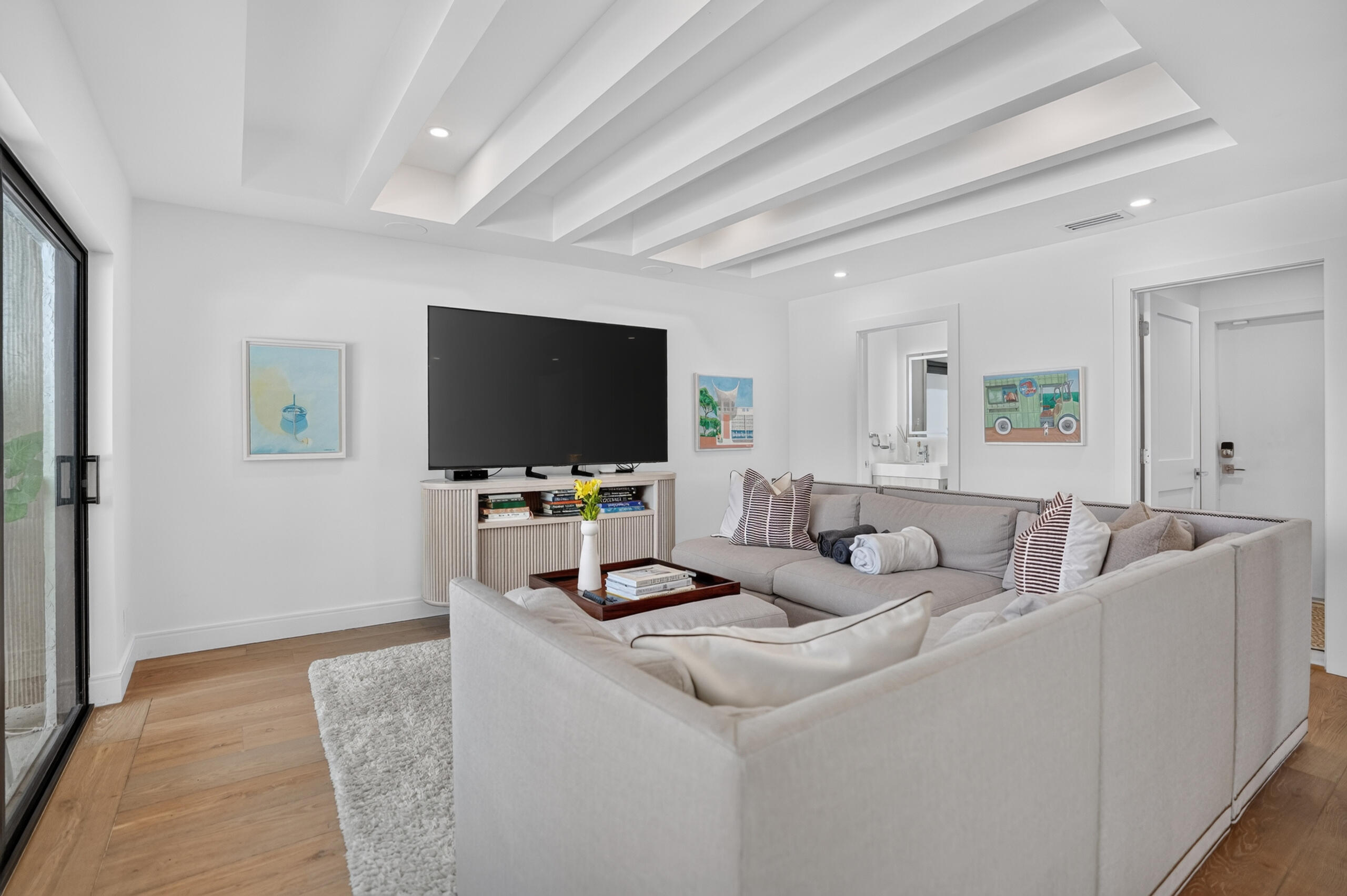 3995 Laurelwood Lane
