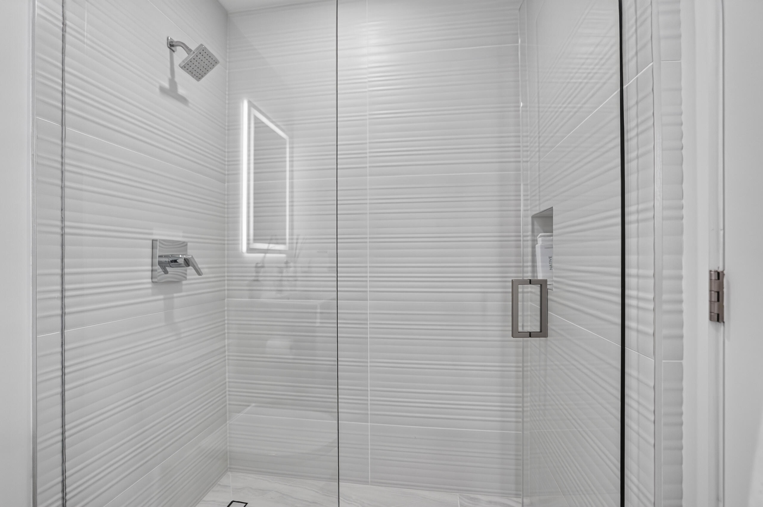 3995 Laurelwood Lane