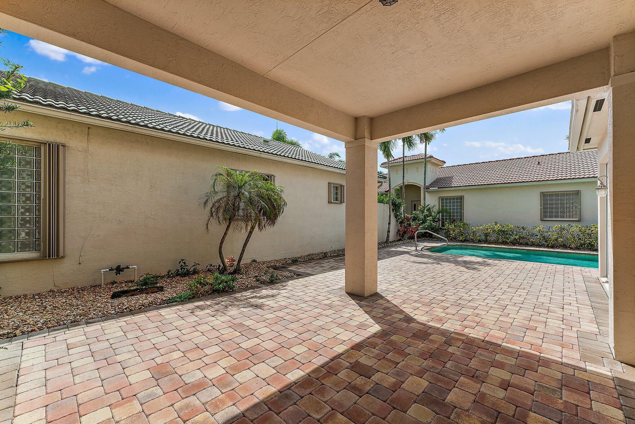 156 Isle Verde Way