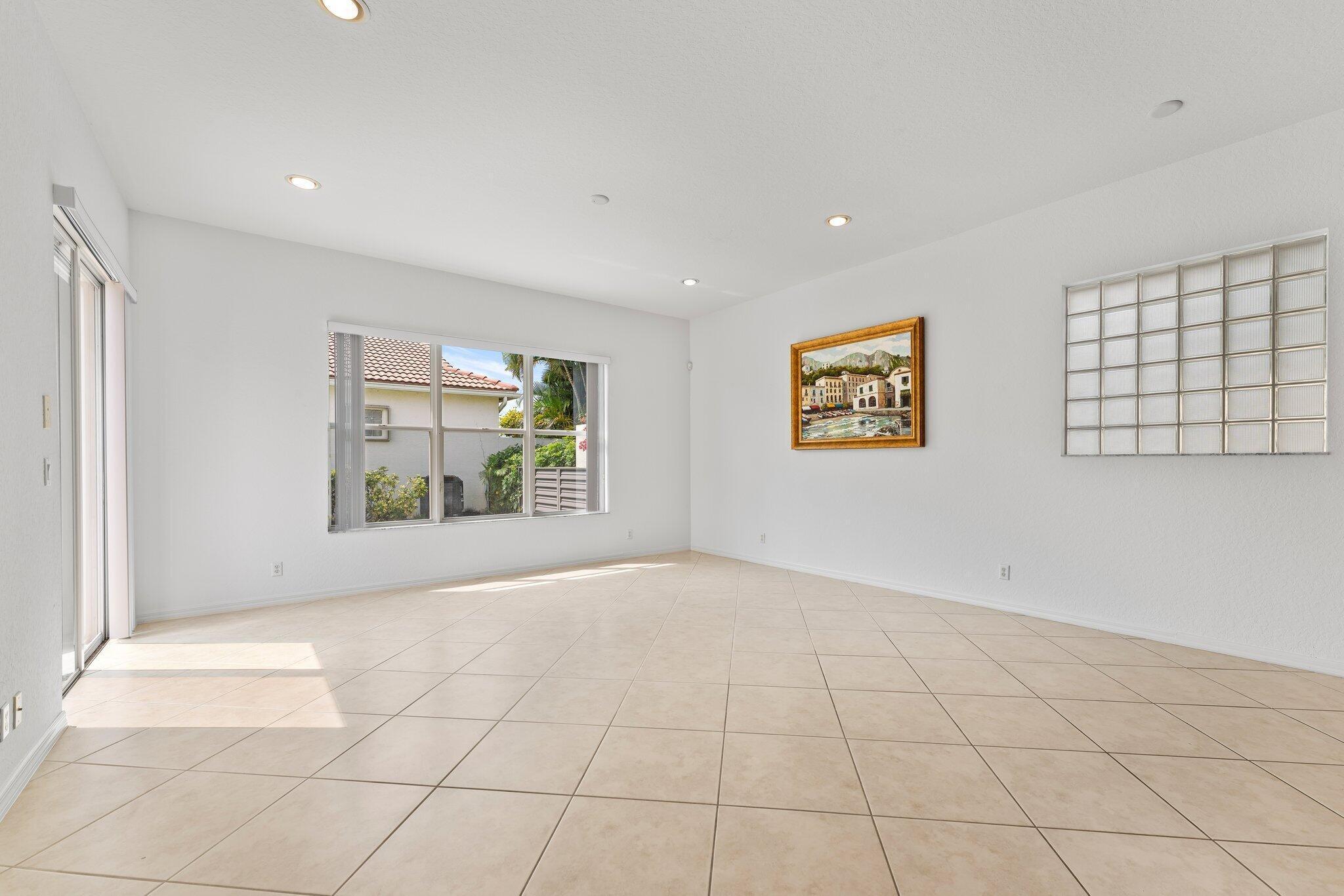 156 Isle Verde Way