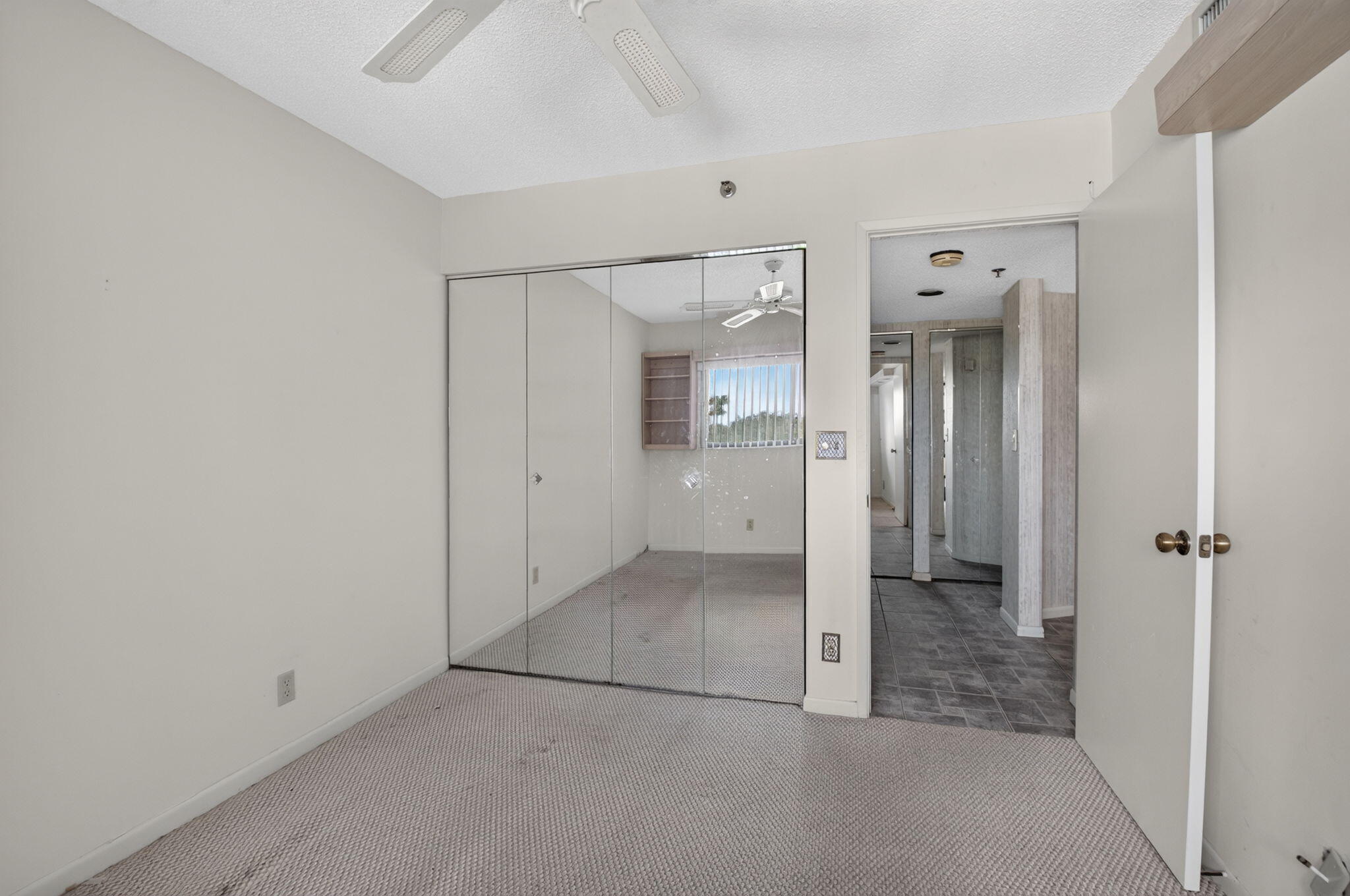 7260 KINGHURST Drive 404