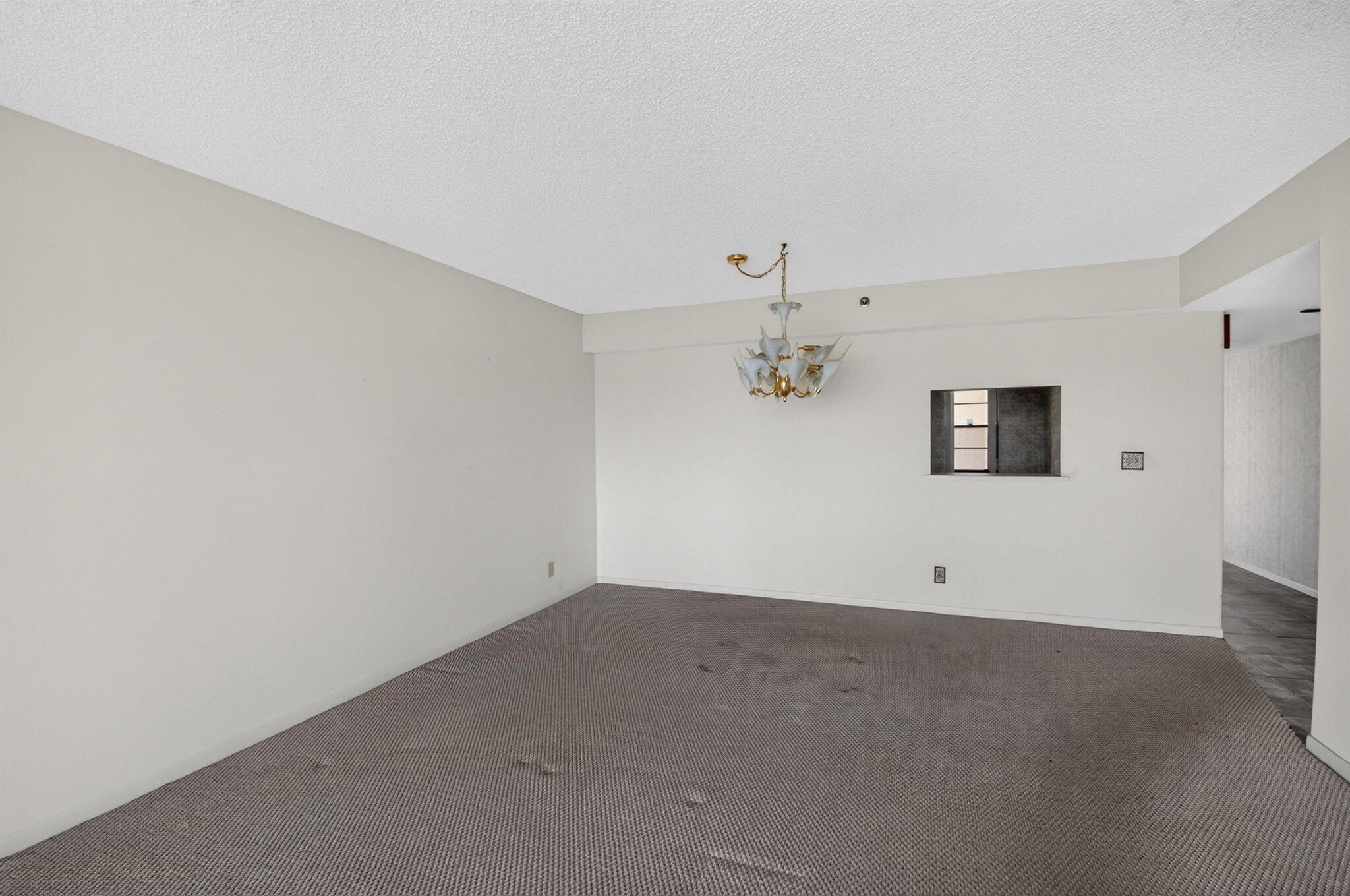 7260 KINGHURST Drive 404