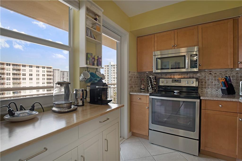 201 N Ocean Blvd Unit: 1002
