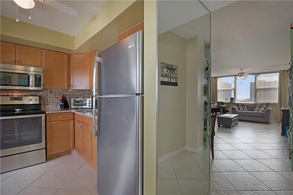 201 N Ocean Blvd Unit: 1002
