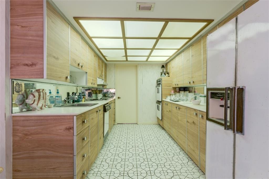 777 Bayshore Dr Unit: 705