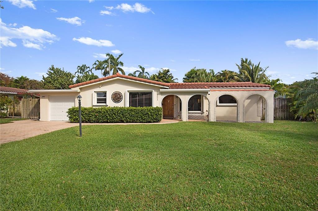 2121 NE 34TH CT