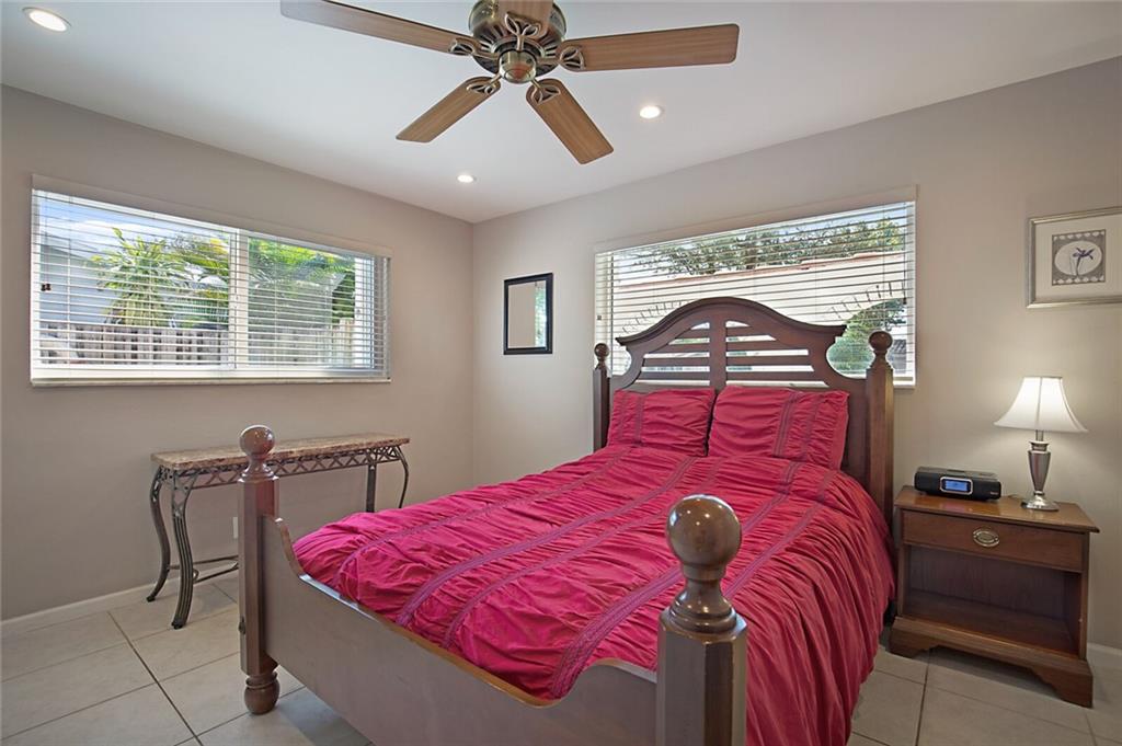 2121 NE 34TH CT