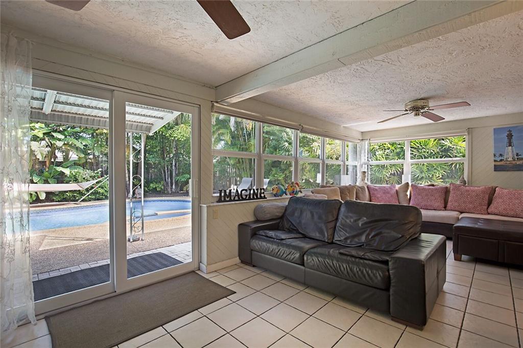 2121 NE 34TH CT
