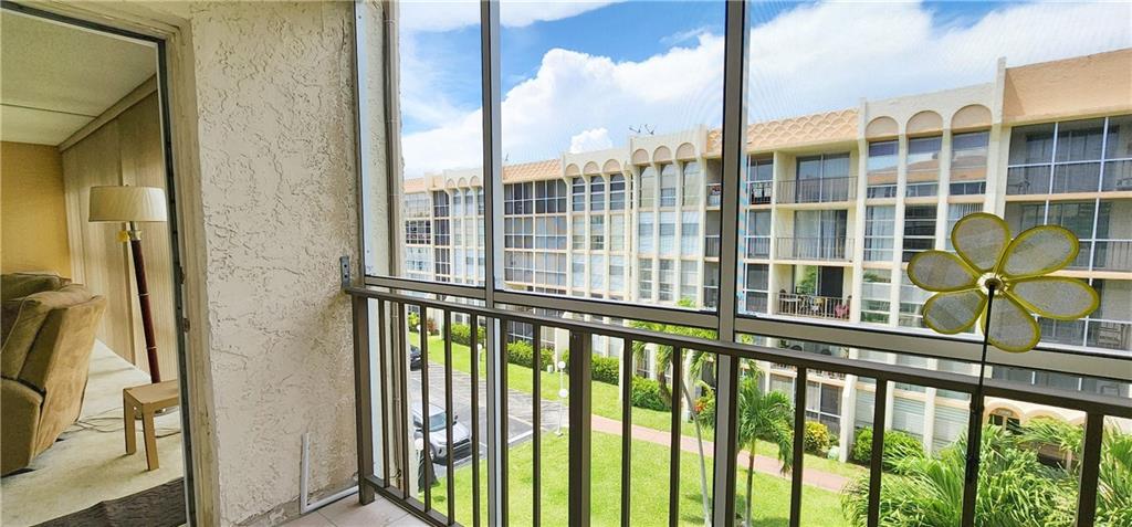851 Three Islands Blvd Unit: 410