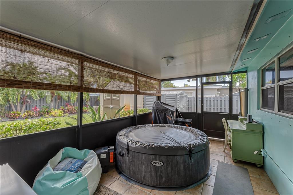 805 SE 14th Dr