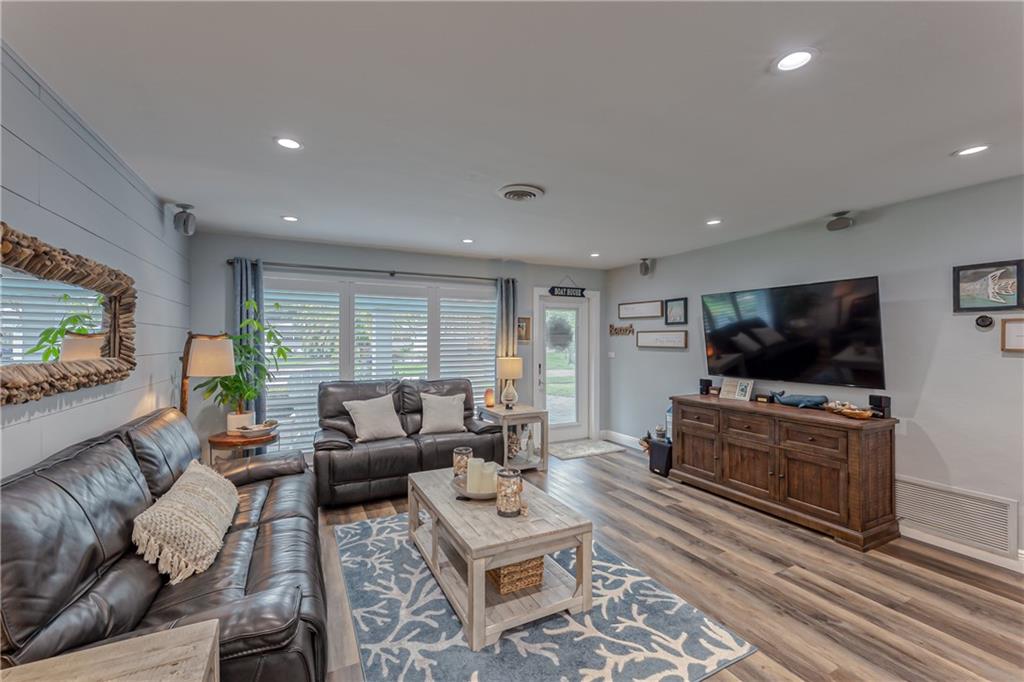 805 SE 14th Dr