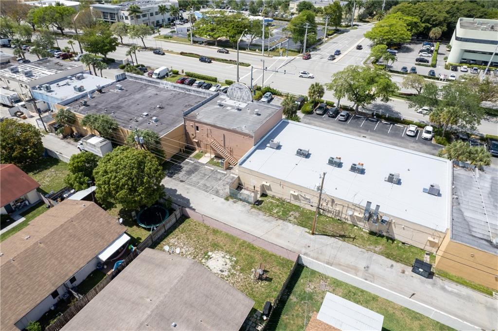 3248 W Hillsboro Blvd
