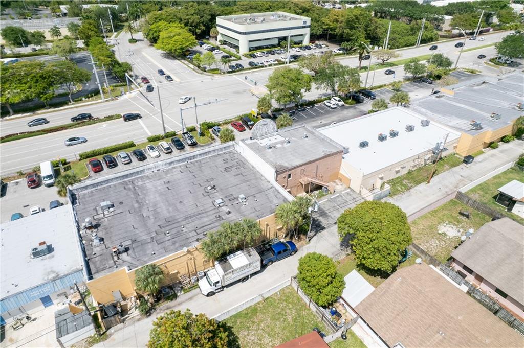 3248 W Hillsboro Blvd