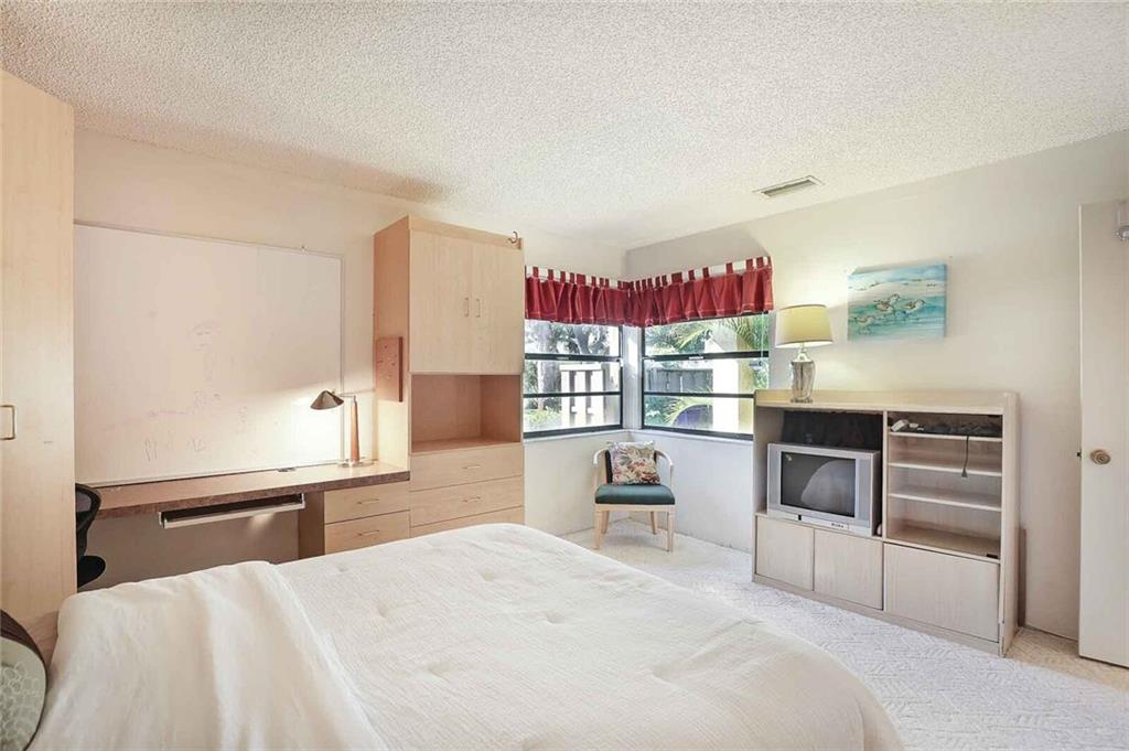 2047 W Deer Creek Woodlands Way Unit: 2047