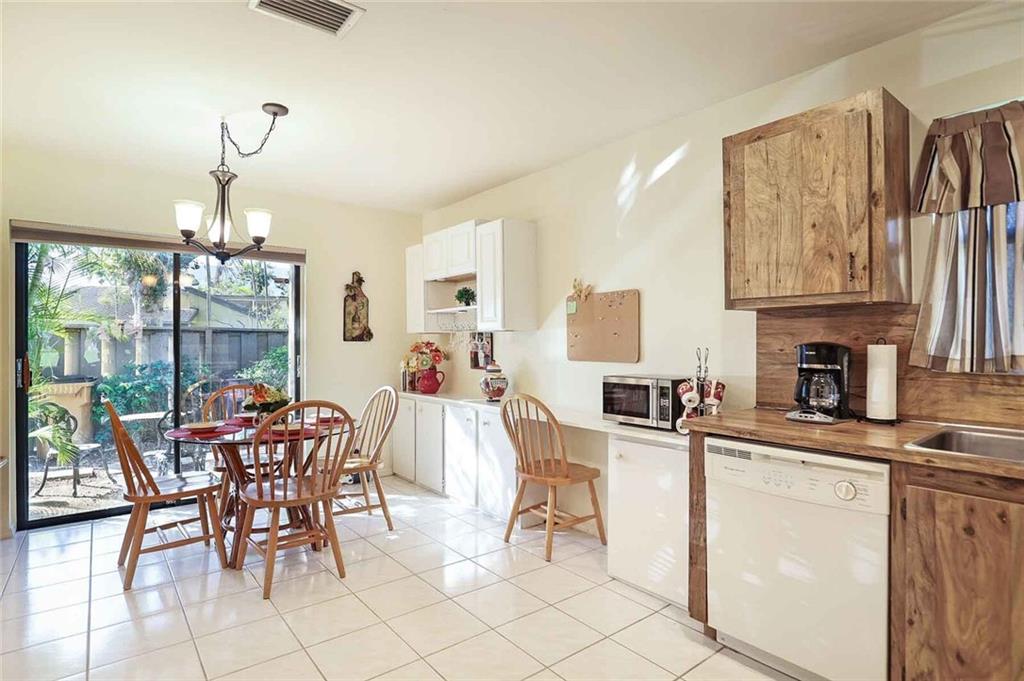 2047 W Deer Creek Woodlands Way Unit: 2047