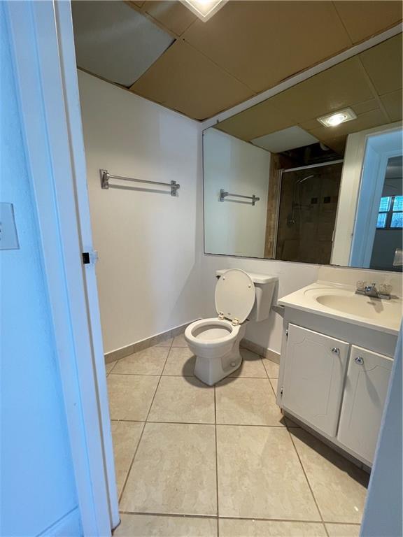 484 Monaco K Unit: 484