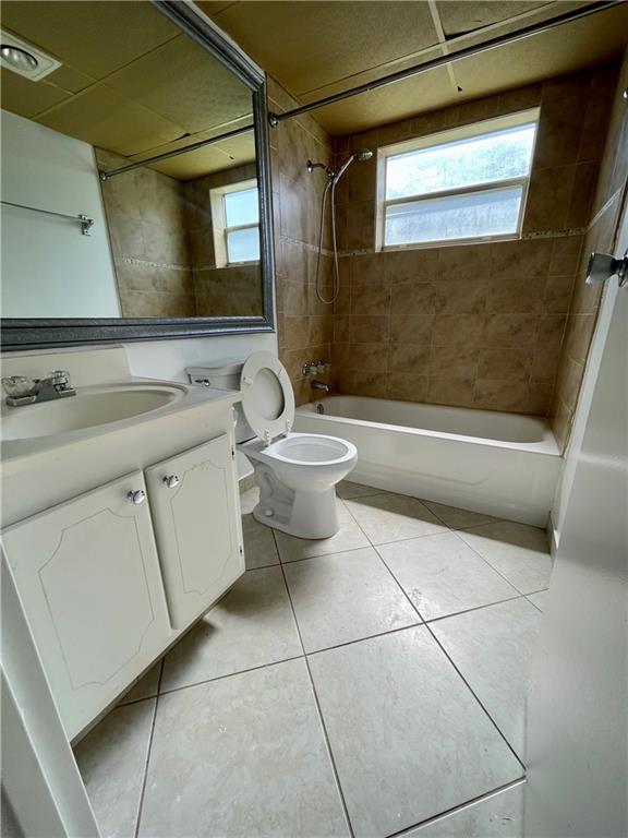 484 Monaco K Unit: 484