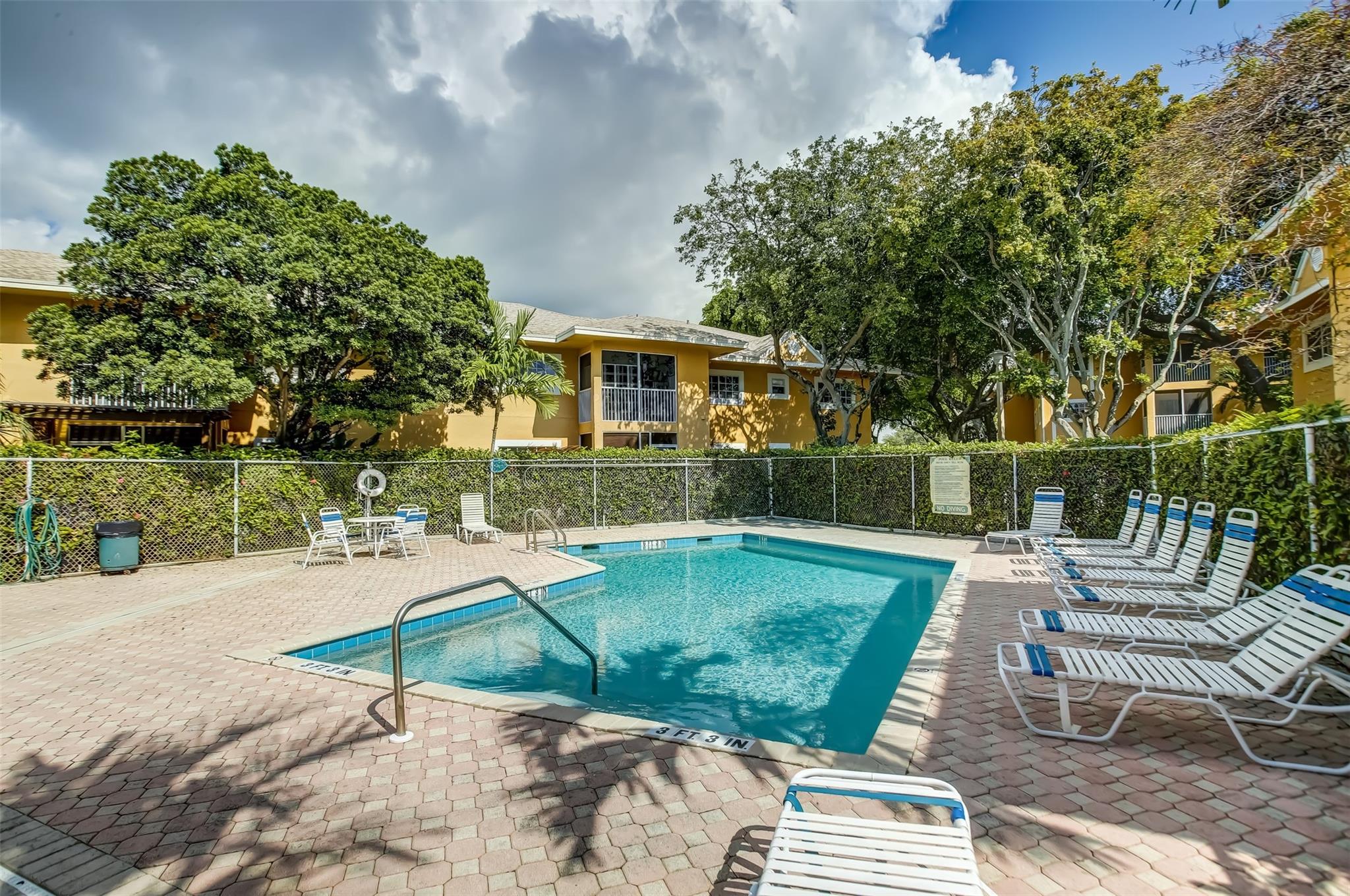 401 SE 10th St Unit: 107
