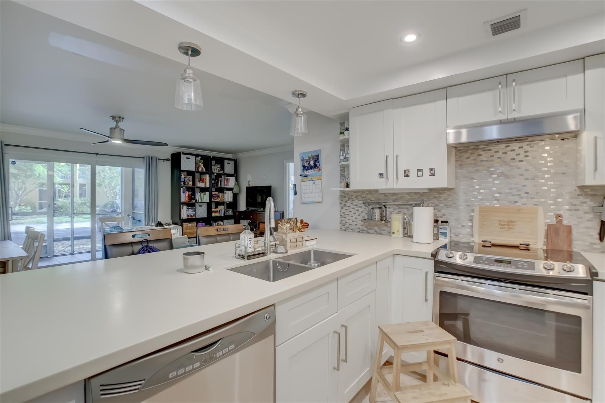401 SE 10th St Unit: 107