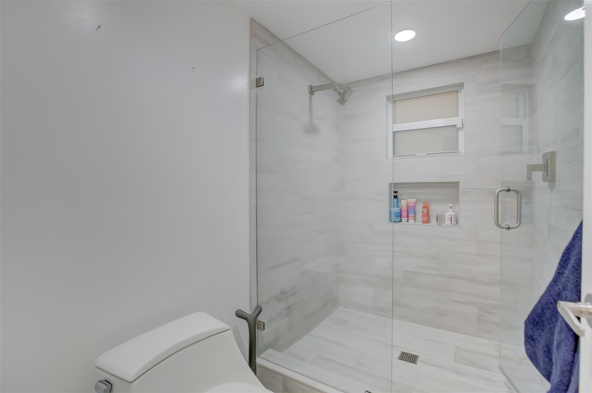 401 SE 10th St Unit: 107