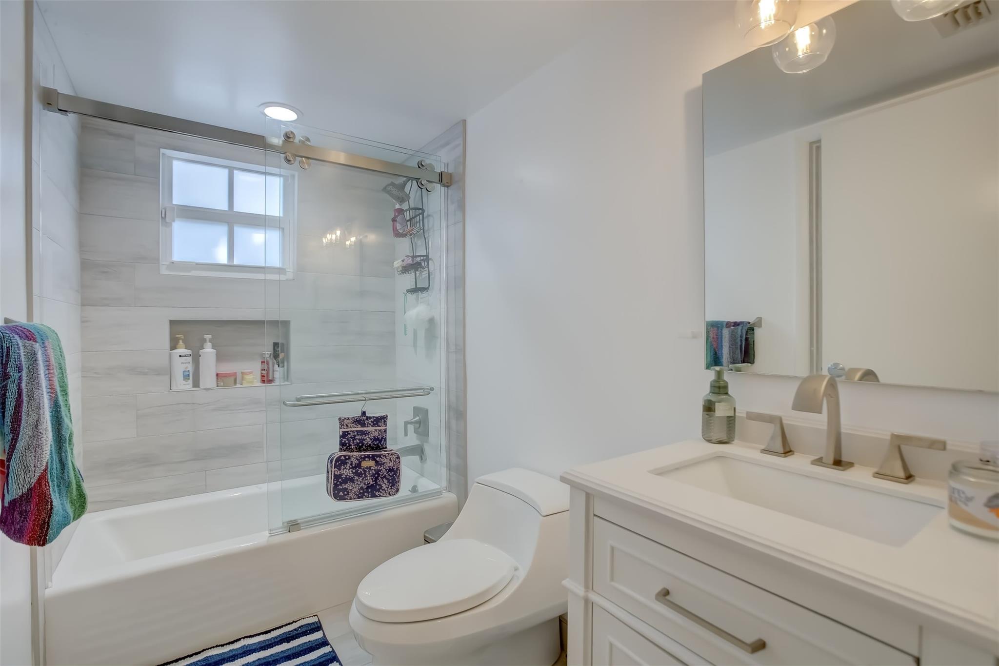 401 SE 10th St Unit: 107